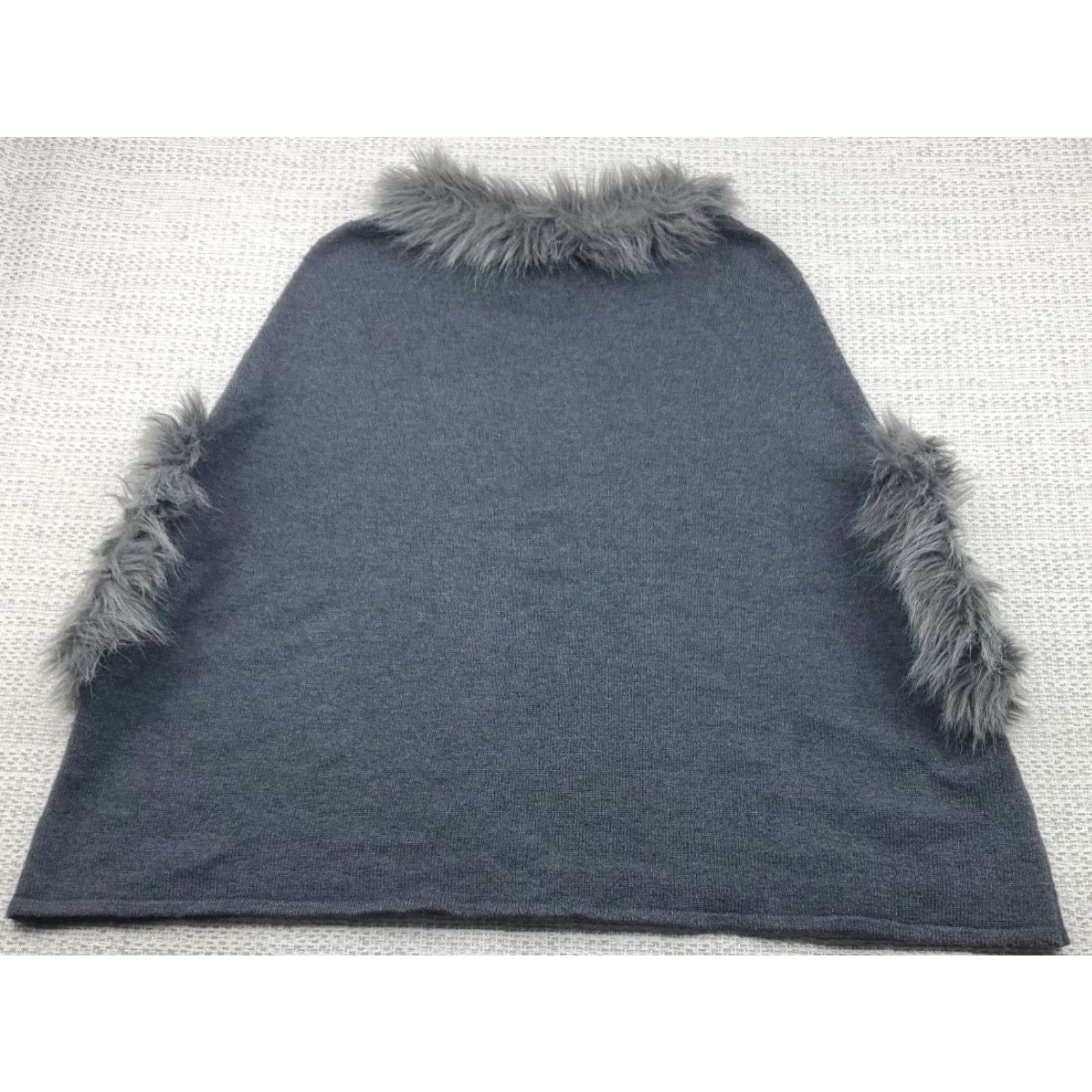 Vintage Dolce Cabo Poncho Sweater Faux Fur Trim Womens Size S Pull Over Knit Open Bohemian Fall Winter Size S / US 4 / IT 40 - 6 Thumbnail