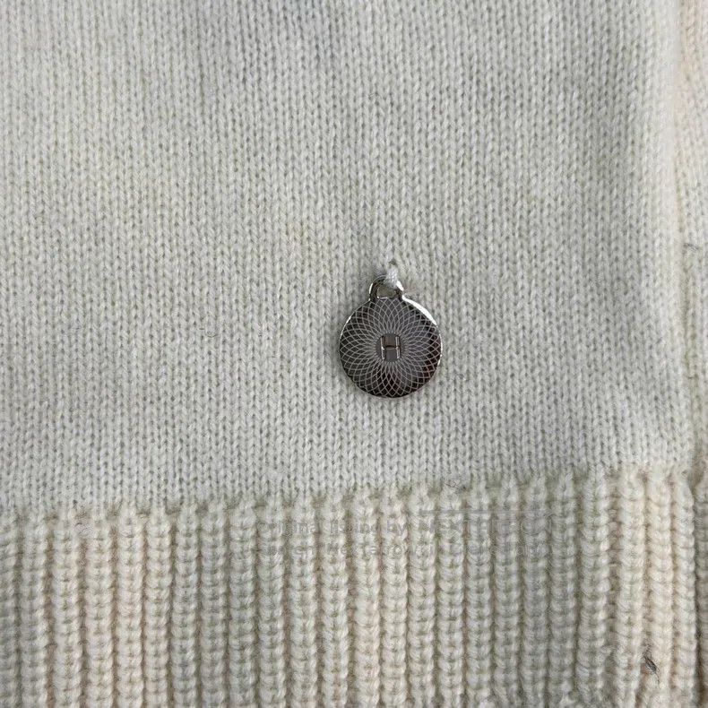 Hermes Hermes Off-White Metal Logo Cashmere Sweater Size XS / US 0-2 / IT 36-38 - 7 Thumbnail