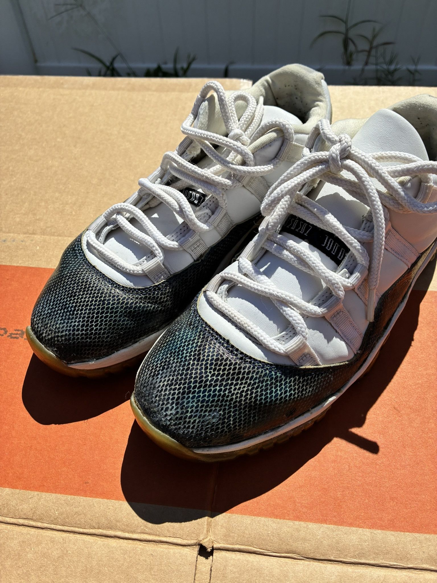 Jordan Brand Air Jordan 11 Retro Low Snakeskin 2001 Blue - Size 9 Men Size US 9 / EU 42 - 4 Thumbnail
