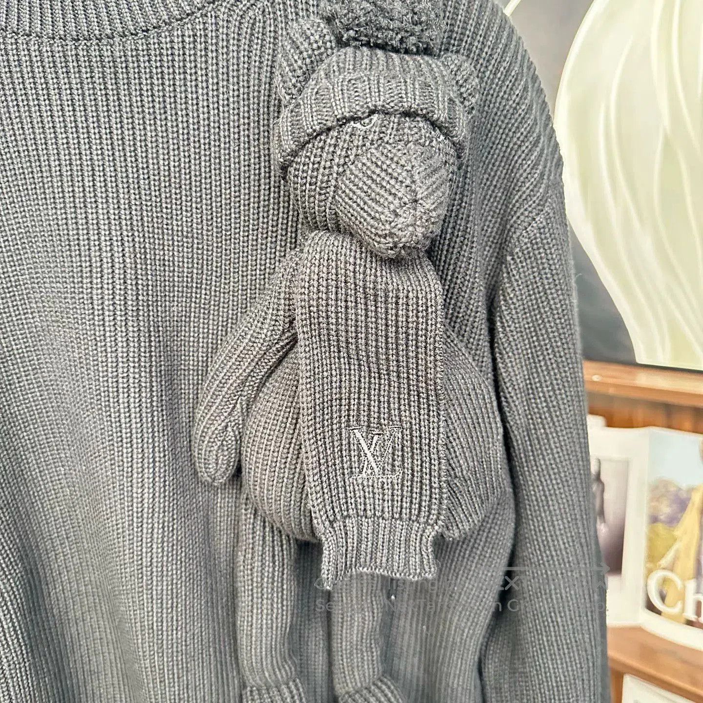 Louis Vuitton Louis Vuitton Teddy Bear Sweater M. Size M / US 6-8 / IT 42-44 - 3 Thumbnail