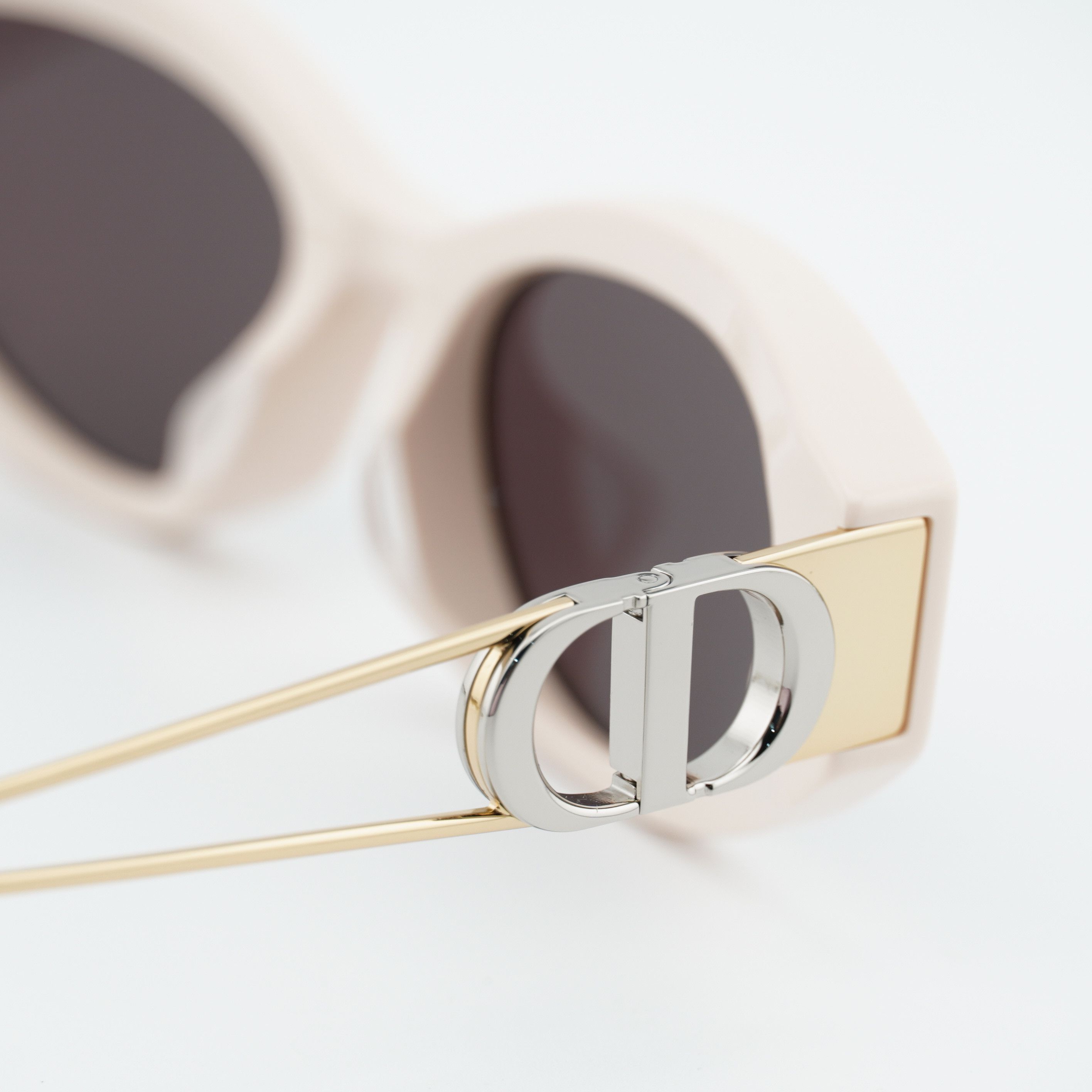 Dior Dior 30MONTAIGNE B6F 43F0 Sunglasses Pink/Gold Cat Eye Frame Size ONE SIZE - 11 Thumbnail