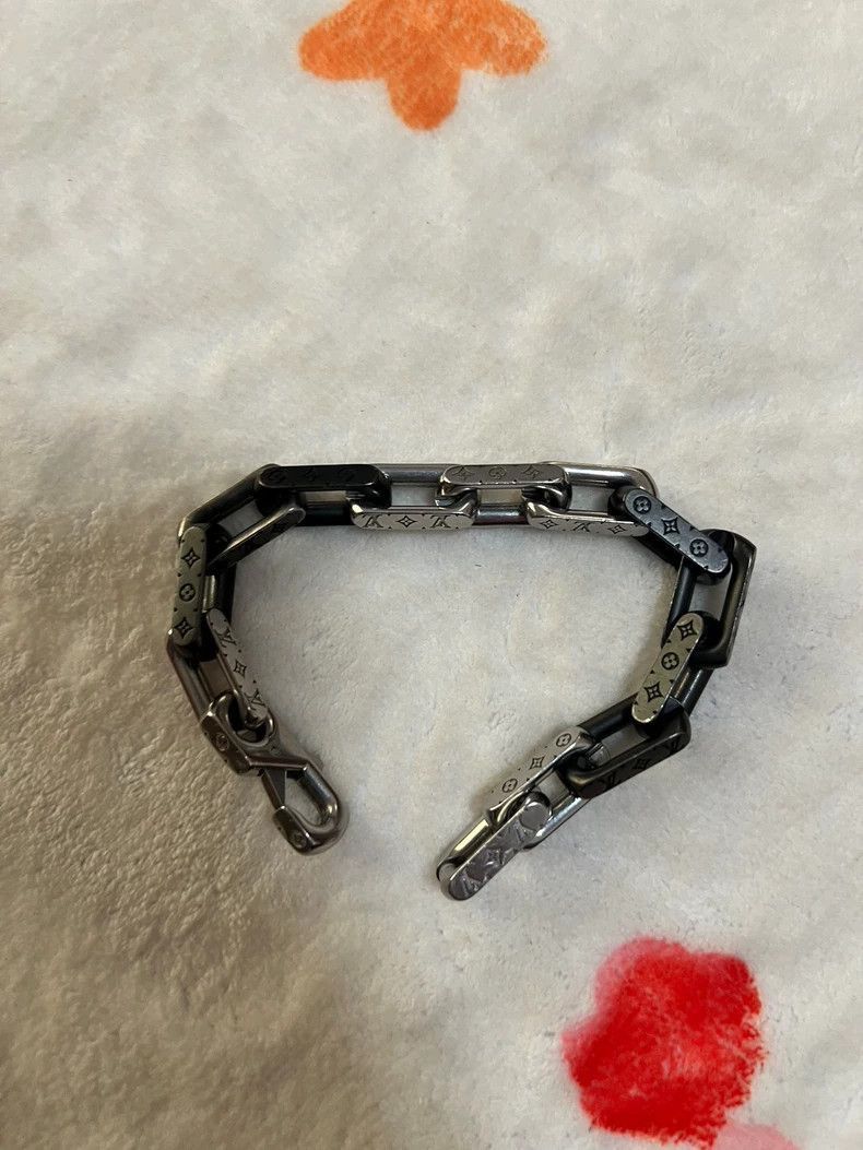 Louis Vuitton Louis Vuitton Louis Vuitton Bracelet Authentic Vintage in Size ONE SIZE - 4 Thumbnail