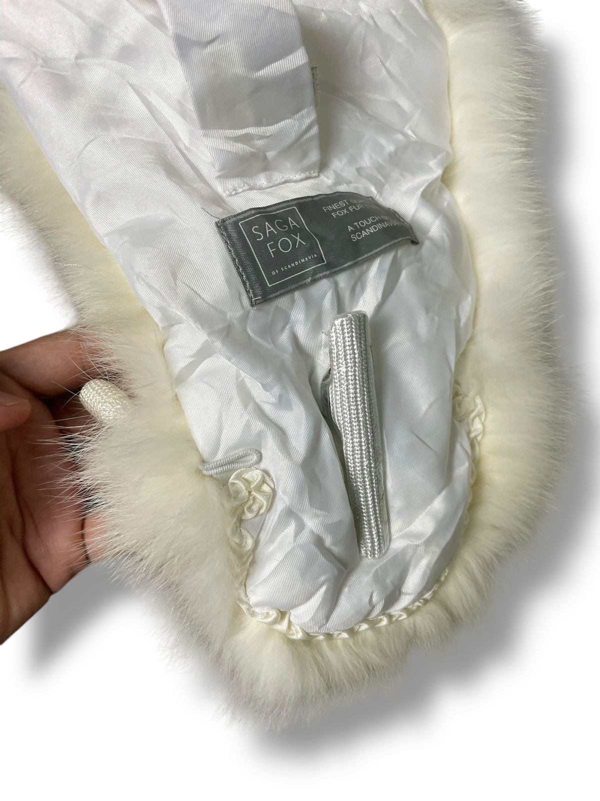 Designer × Sagafurs × Vintage Saga Fox Fur Shawl (41) Size ONE SIZE - 6 Thumbnail