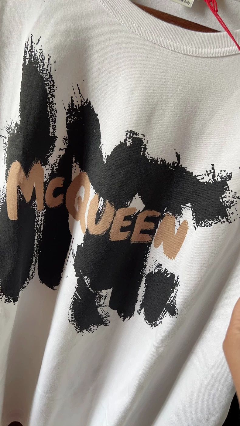 Alexander McQueen Alexander McQUEEN White men's short - sleeve T - shirt, 100 Size US XL / EU 56 / 4 - 7 Thumbnail