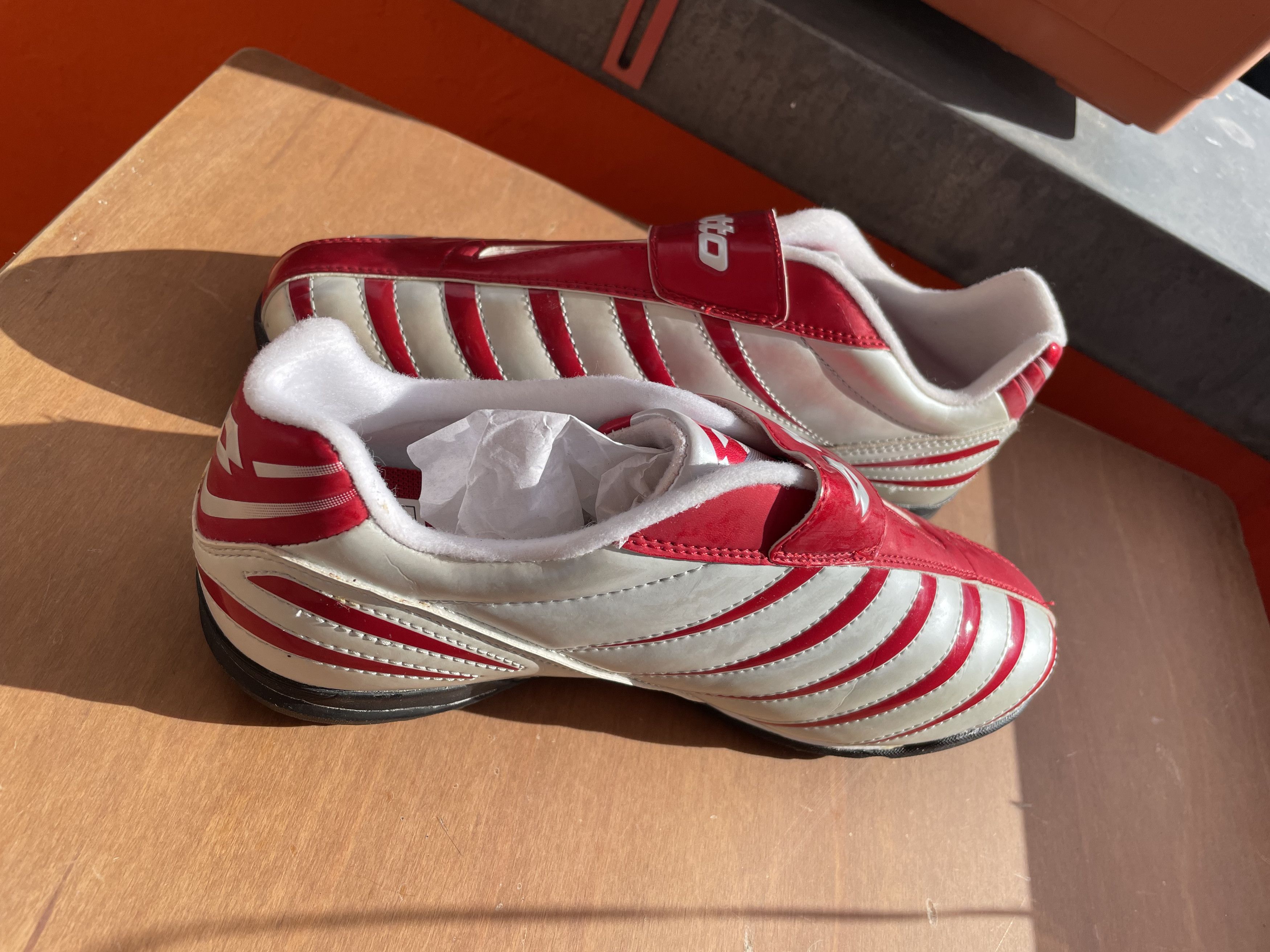 Lotto Sport DEADSTOCK Lotto Vertigo TF JR S. W. Smoke/Mars Red Size US 8 / IT 38 - 2 Thumbnail