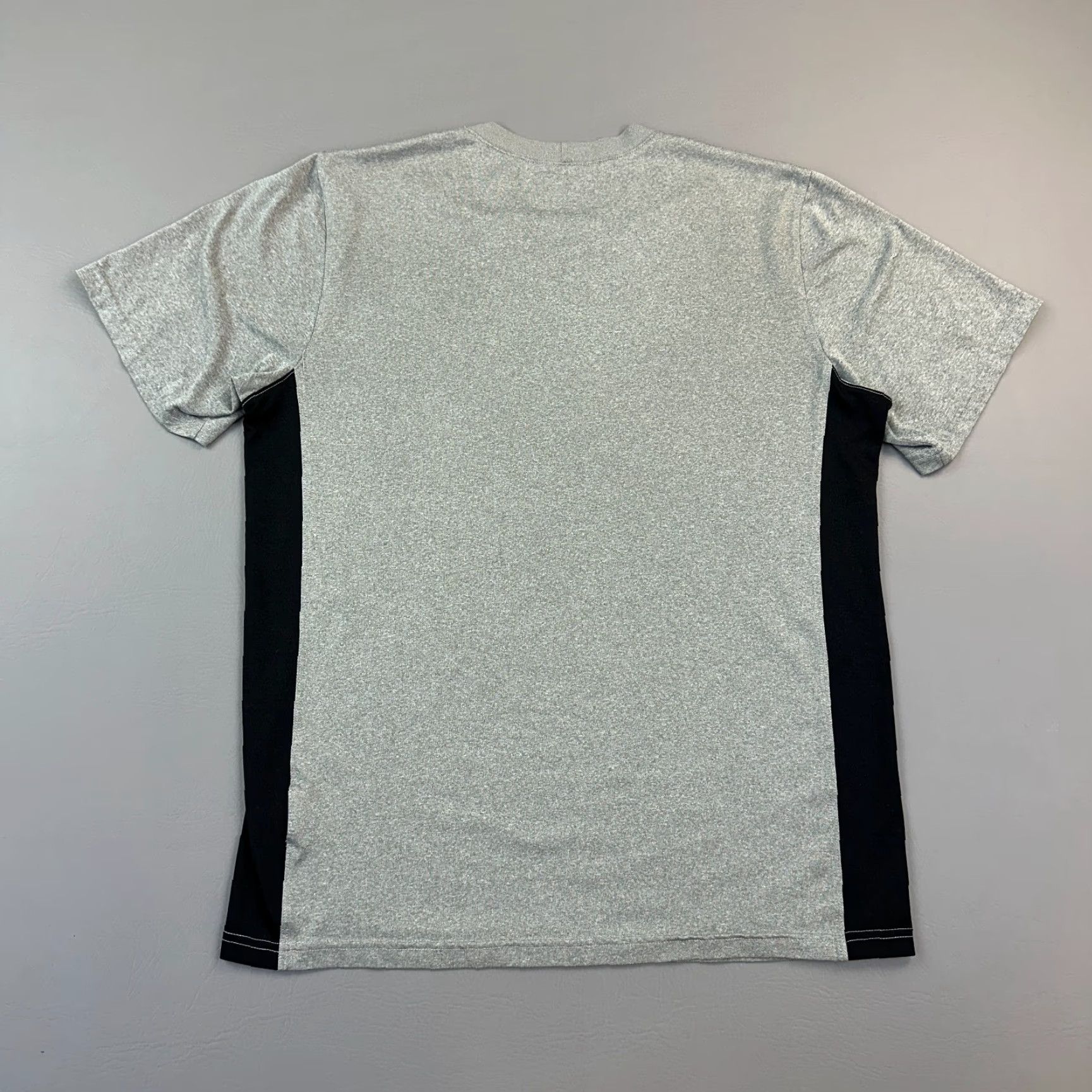 Nike Nike Dri-Fit Shirt Mens Small Gray Black Center Swoosh Running Active Lightweight Size US S / EU 44-46 / 1 - 7 Thumbnail