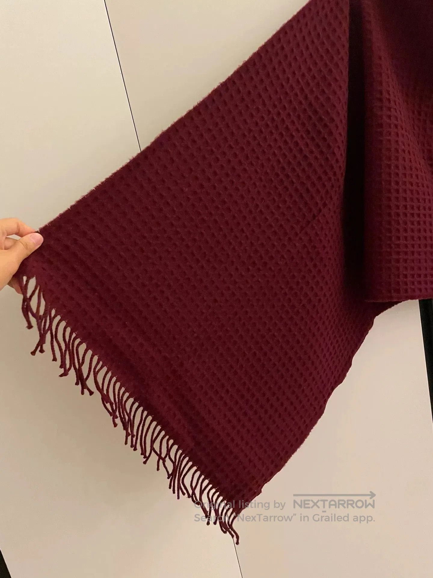 Johnstons Of Elgin Johnstons of Elgin Cashmere Scarf/Shawl. Size ONE SIZE - 5 Thumbnail