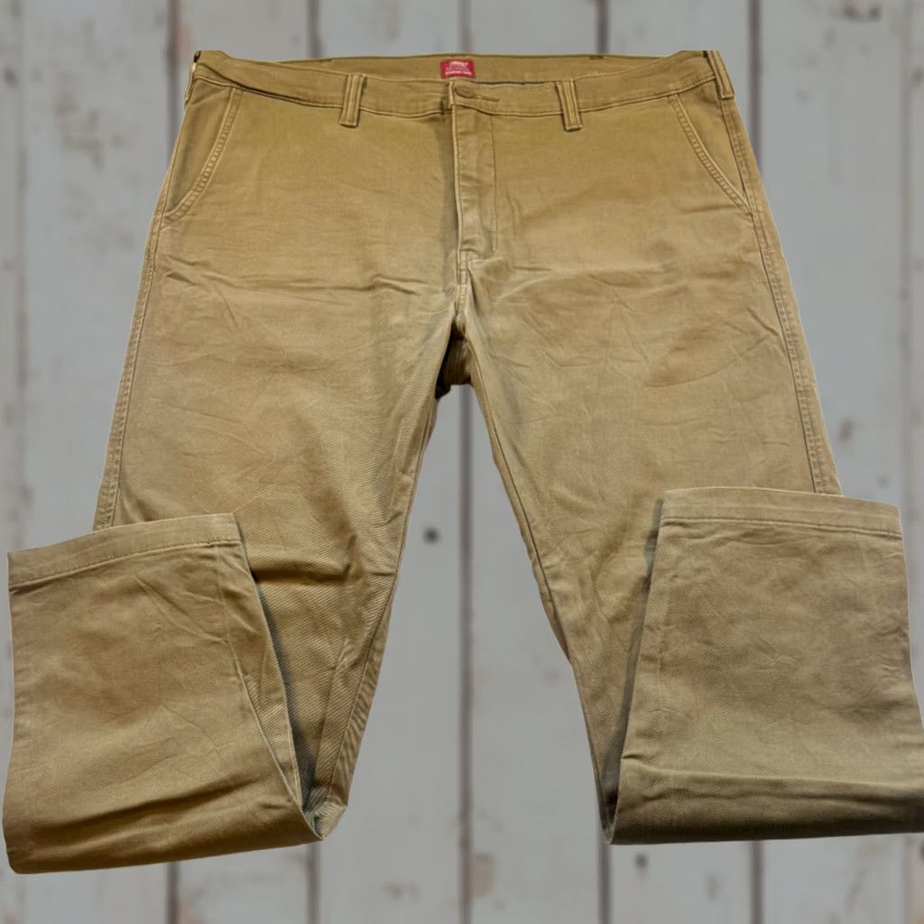 Levi's Levi's Chino Pants Men 30x32 Brown Flat Front Stretch 5532 Size US 30 / EU 46 - 1 Thumbnail