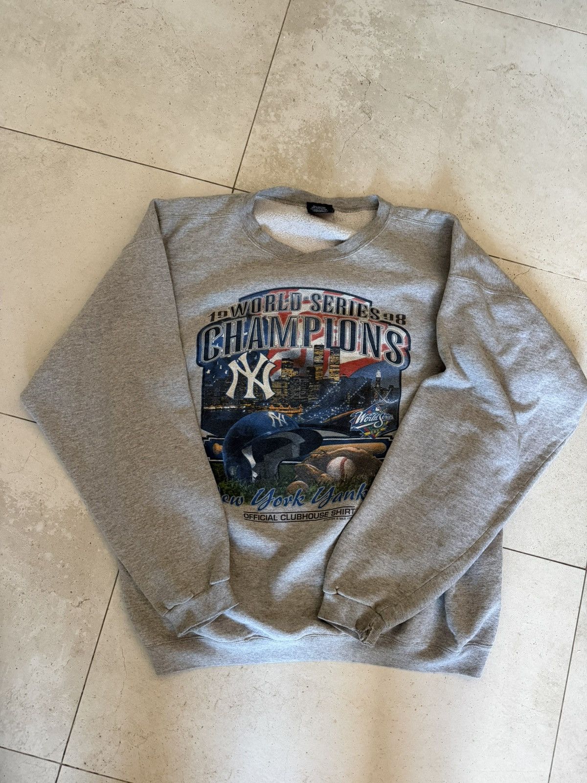 New York Yankees 1998 world series champions ny yankees vintage crewneck Size US XL / EU 56 / 4 - 1 Thumbnail