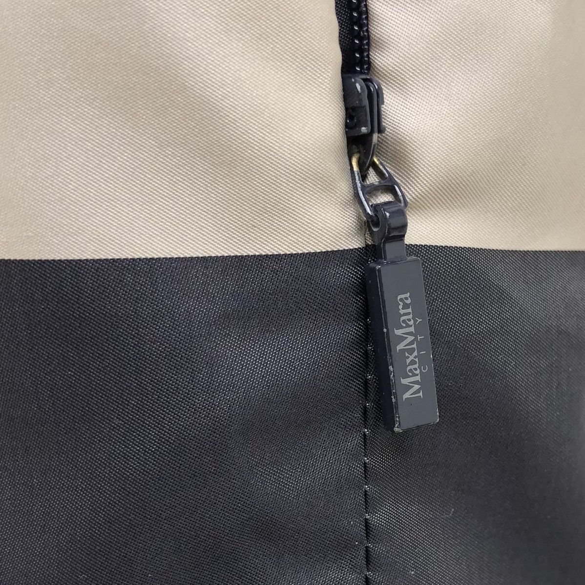 Max Mara MaxMara / Reversible Nylon Coat, Navy, Dark Blue Jacket Size S / US 4 / IT 40 - 9 Thumbnail