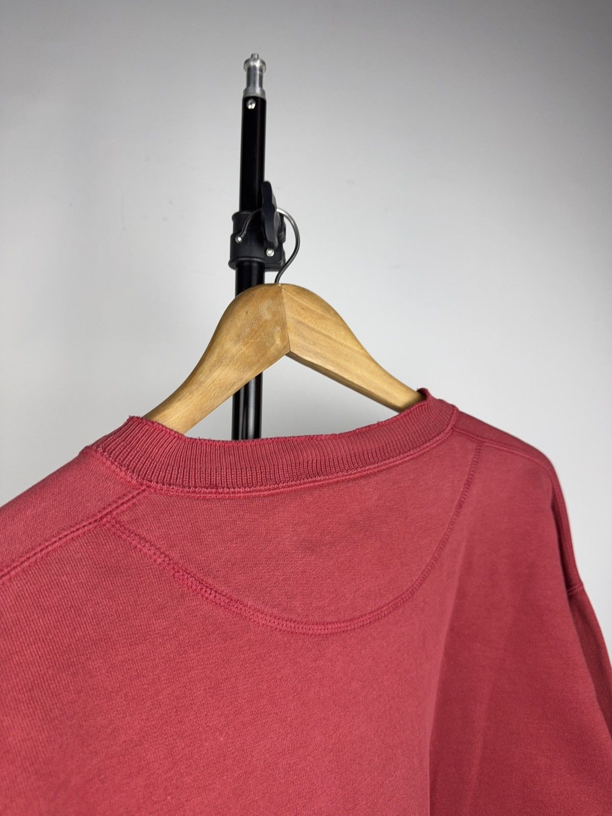 Levi's 90s Vintage Levi’s Red Henley Sweatshirt Made in Portugal Size US L / EU 52-54 / 3 - 14 Thumbnail