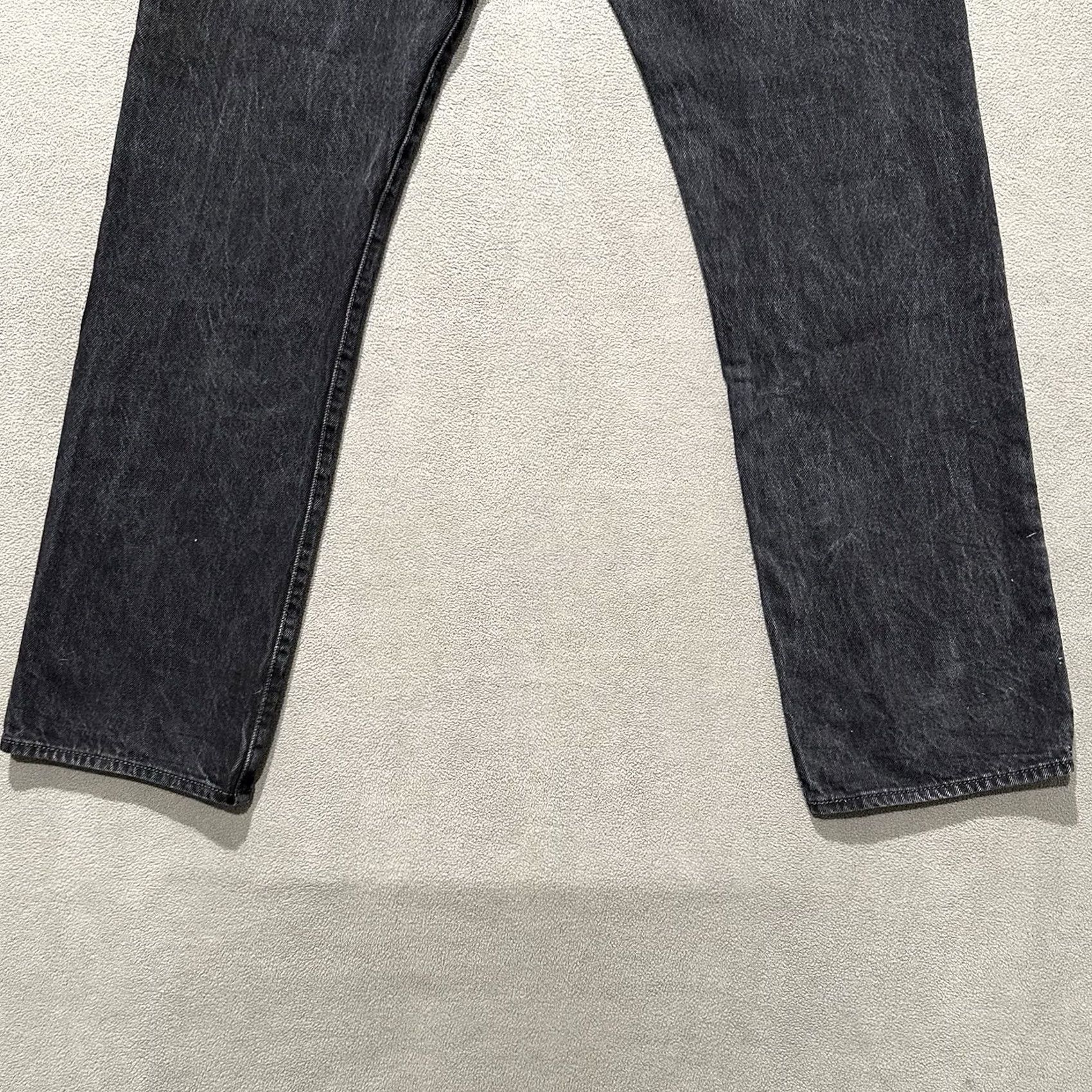 Levi's Levi's 501 Jeans Mens 34x34 Button Fly Dark Denim GUC Regular Fit Straight 5-Pocket Black 33x30.5 Inseam Vintage No Size US 34 / EU 50 - 6 Thumbnail