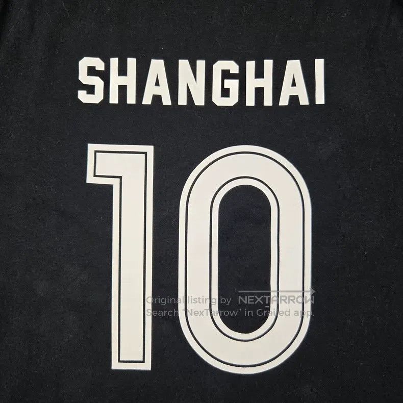 Balenciaga Balenciaga Manchester United embroidery football short-sle Size US M / EU 48-50 / 2 - 3 Thumbnail