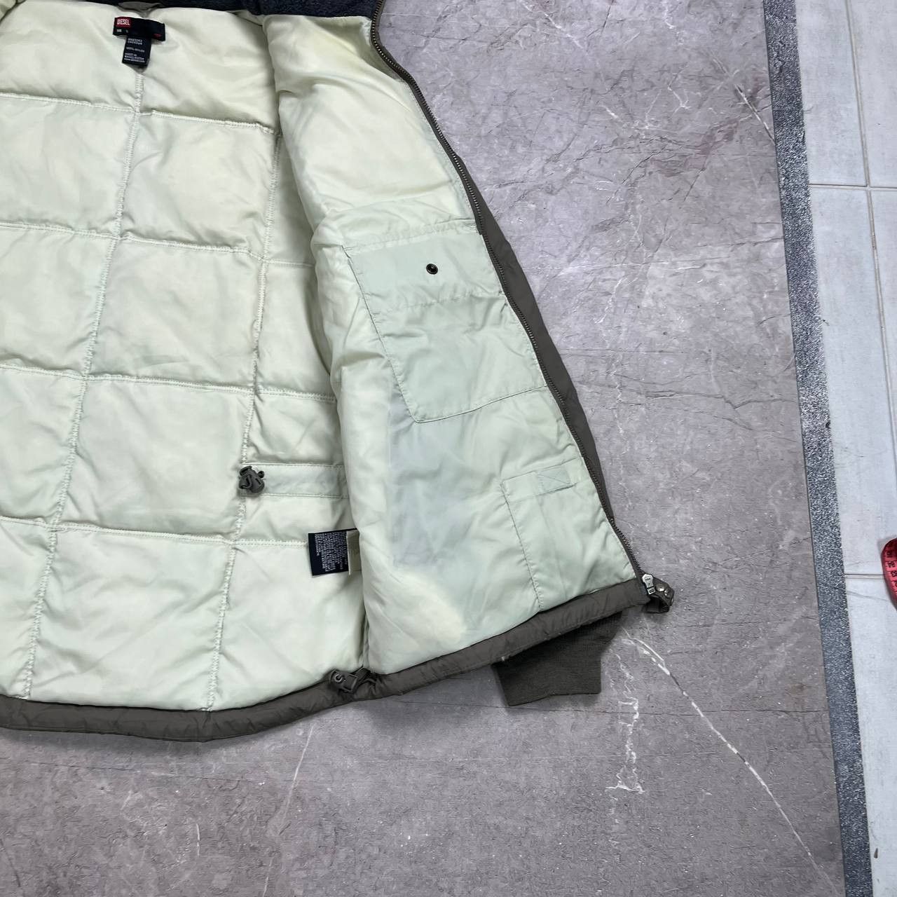 Diesel Vintage Diesel Winter Puffer Jacket Mens Size L Size US L / EU 52-54 / 3 - 8 Thumbnail