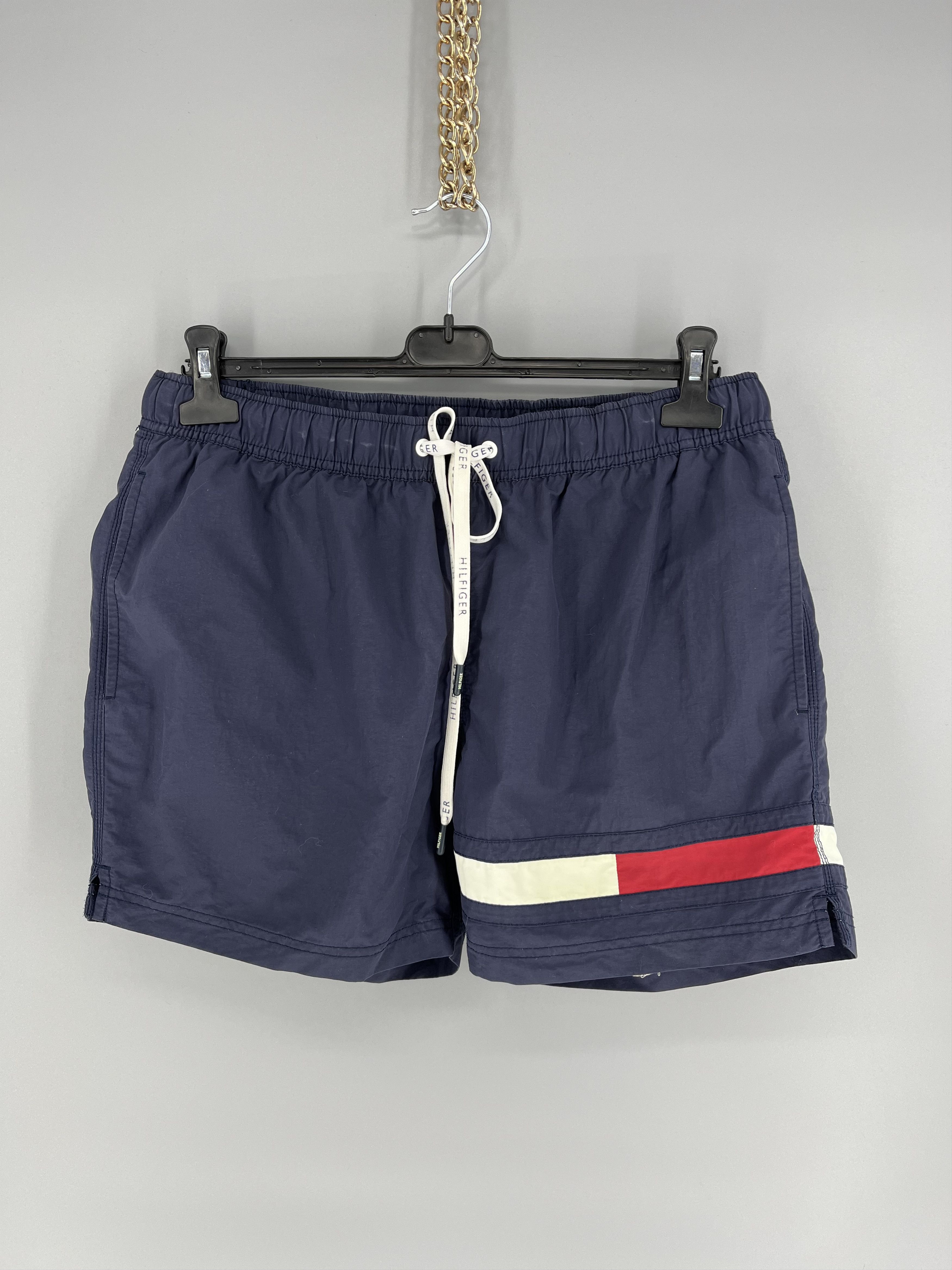 Tommy Hilfiger 90s Vintage Tommy Hilfiger Navy Nylon Big Logo Shorts Travis Size US 36 / EU 52 - 1 Thumbnail