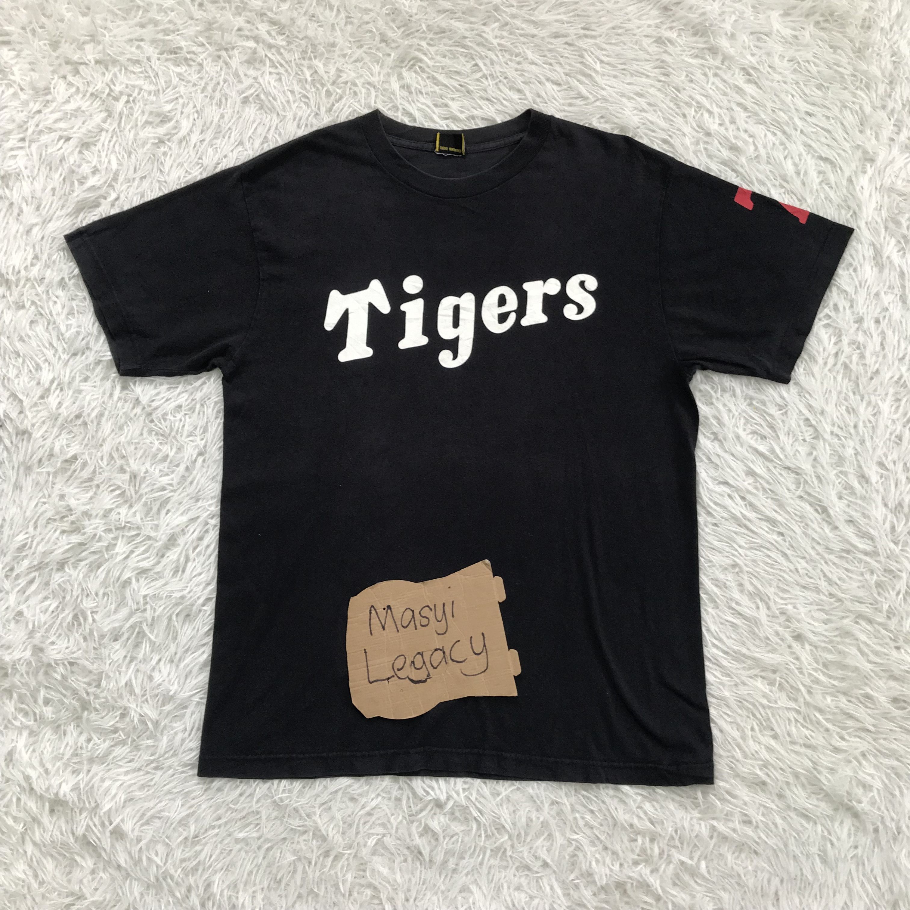 Japanese Brand Hanshin Tigers tshirt Size US S / EU 44-46 / 1 - 1 Thumbnail