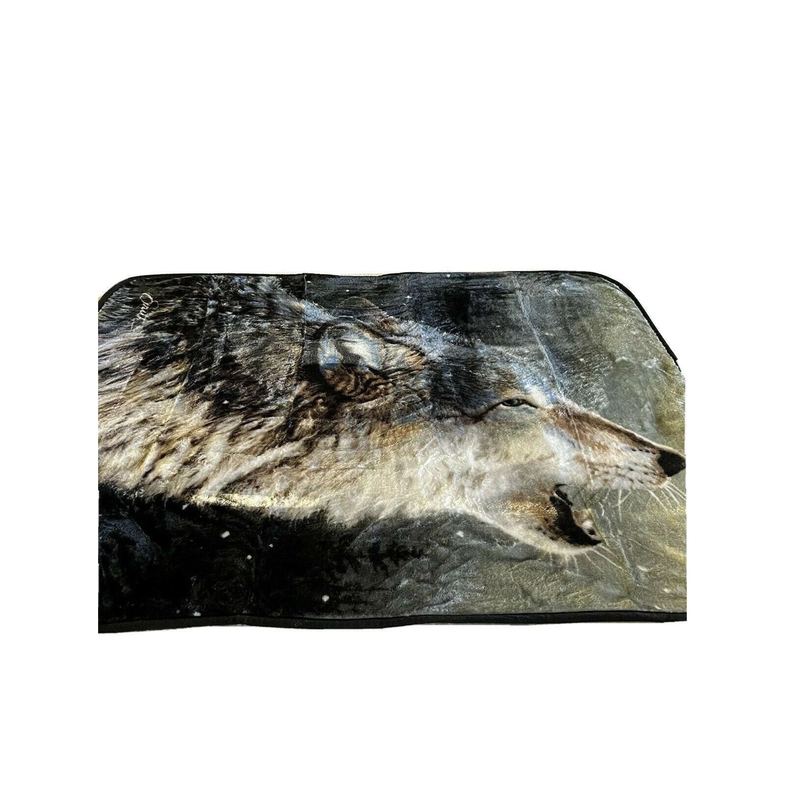 Northwest Vintage Wolf Howl Plush Reversible Throw Blanket A