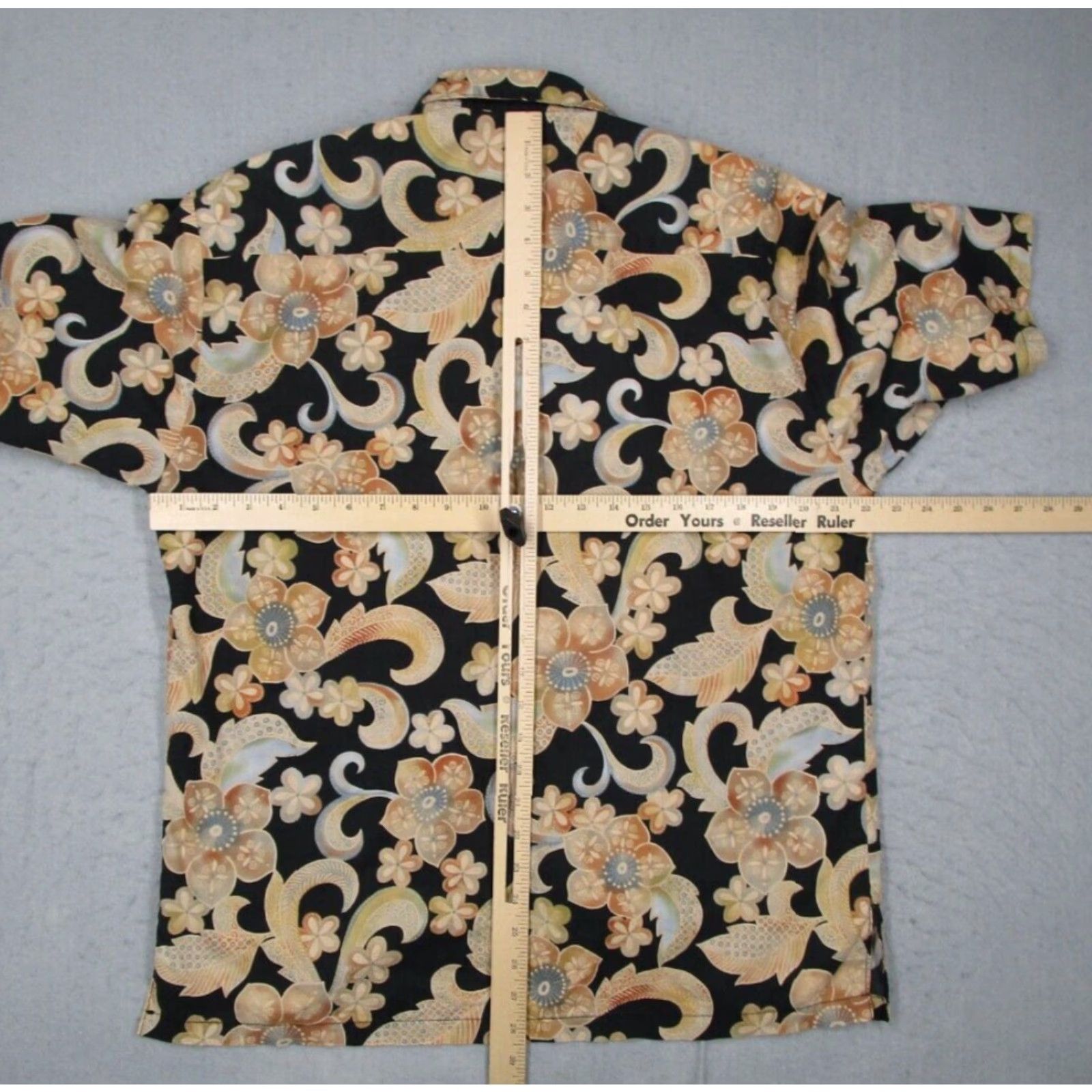 Tori Richard Tori Richard Men's Medium Black Floral Short Sleeve Button Up Hawaiian Cotton Lawn Shirt Size US M / EU 48-50 / 2 - 5 Thumbnail