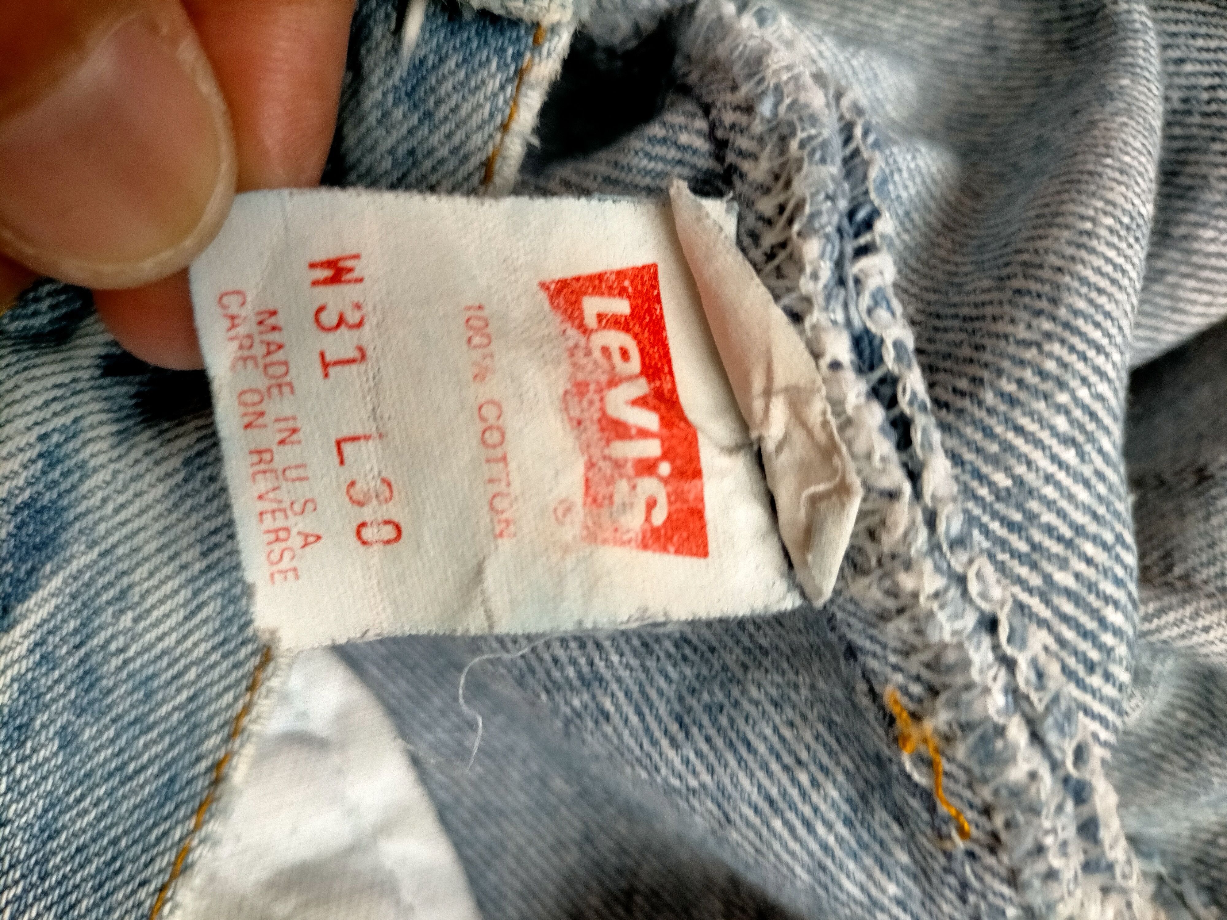 Levi's Vintage Clothing Vintage Levis 501 Usa Button Fly 520 Blue Jeans Size US 31 - 25 Thumbnail