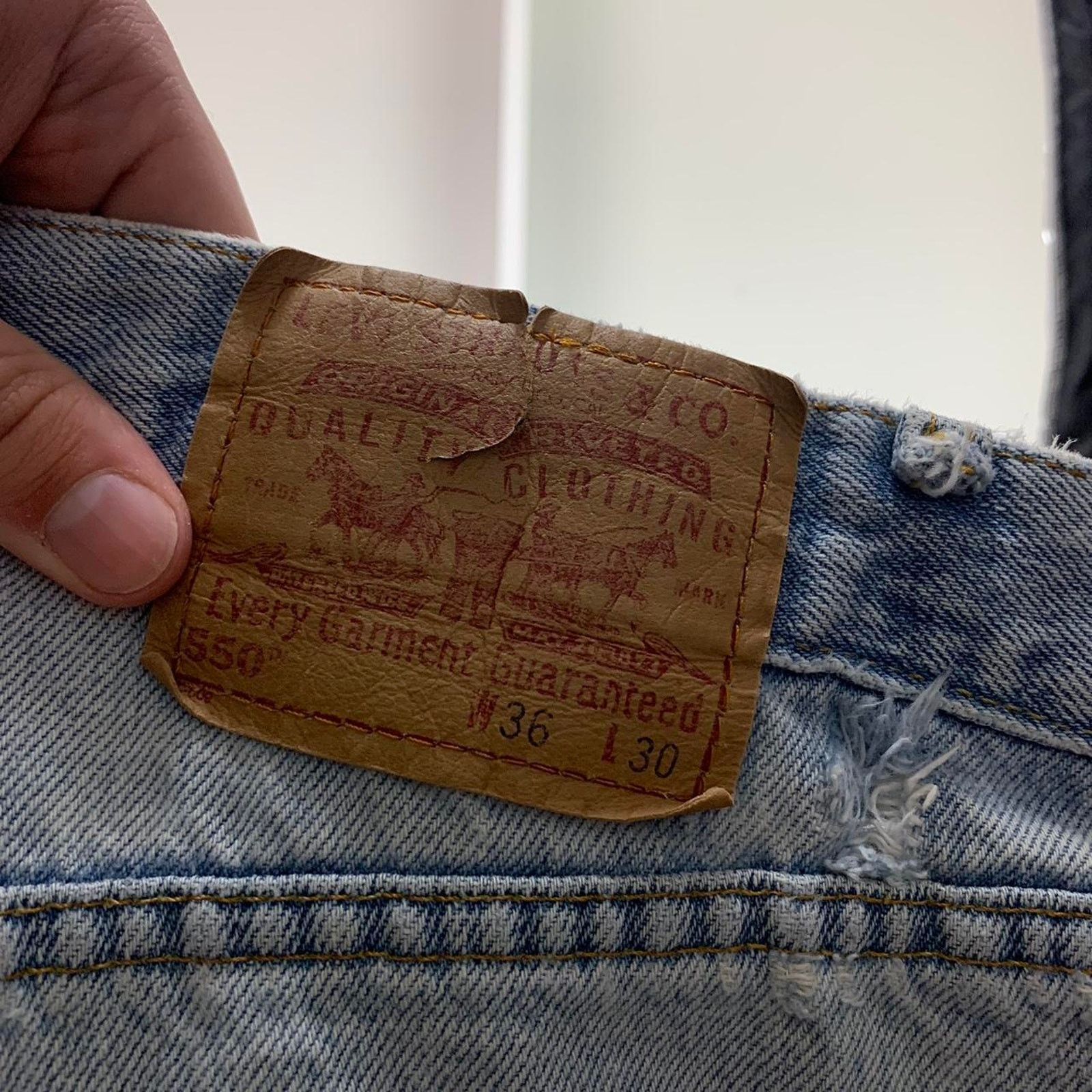 Levi's × Vintage Vintage Levi 550 Light Wash Distressed Straight Leg Jeans Size US 36 / EU 52 - 4 Thumbnail