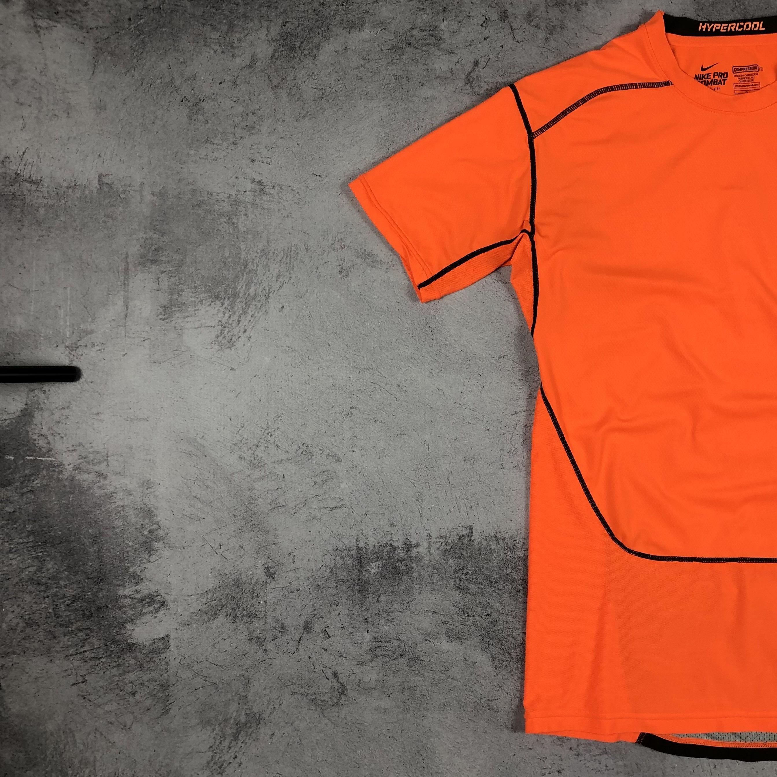 Nike Nike Pro Combat Dri-Fit Compression Tee Hypercool Size US L / EU 52-54 / 3 - 7 Thumbnail