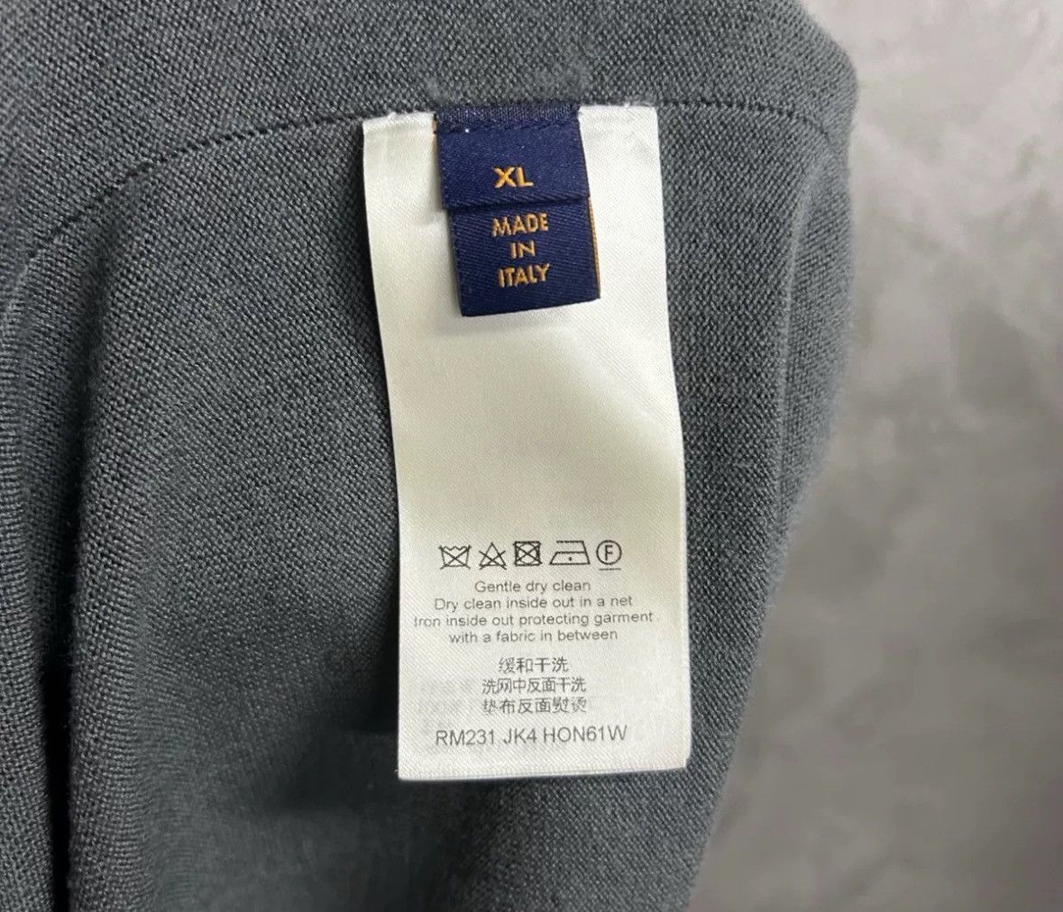 Louis Vuitton Louis Vuitton's latest grey tool logo knit sweater Size US L / EU 52-54 / 3 - 7 Thumbnail