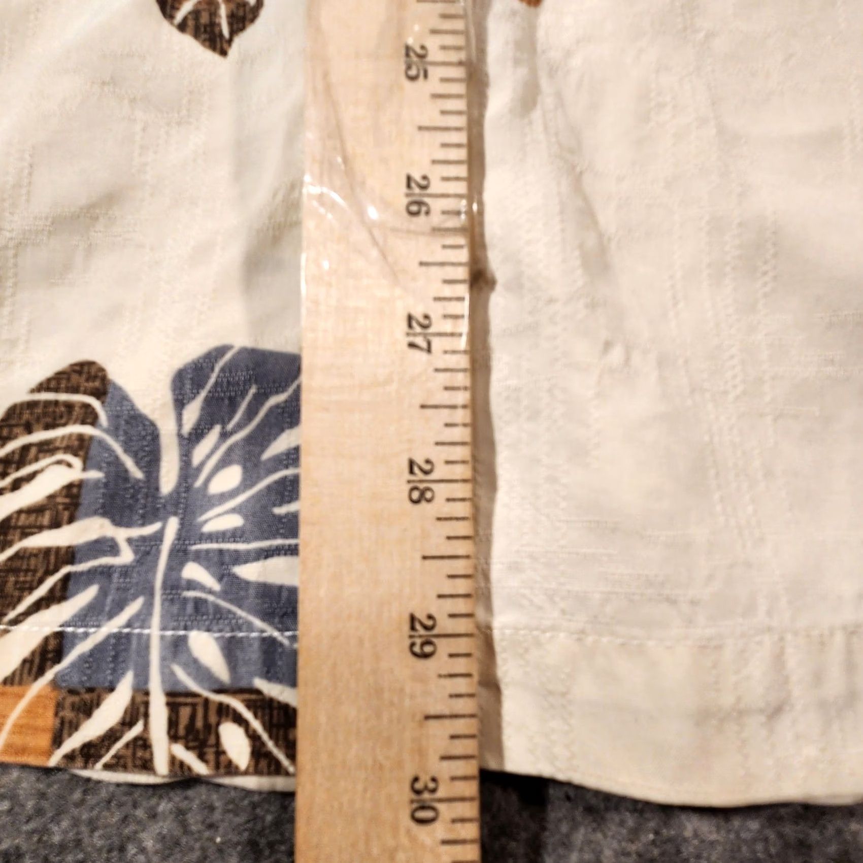 Tori Richard VINTAGE Tori Richard Shirt Mens L Silk Hawaiian Aloha Tiki Print Button Front Beige Size US L / EU 52-54 / 3 - 7 Thumbnail