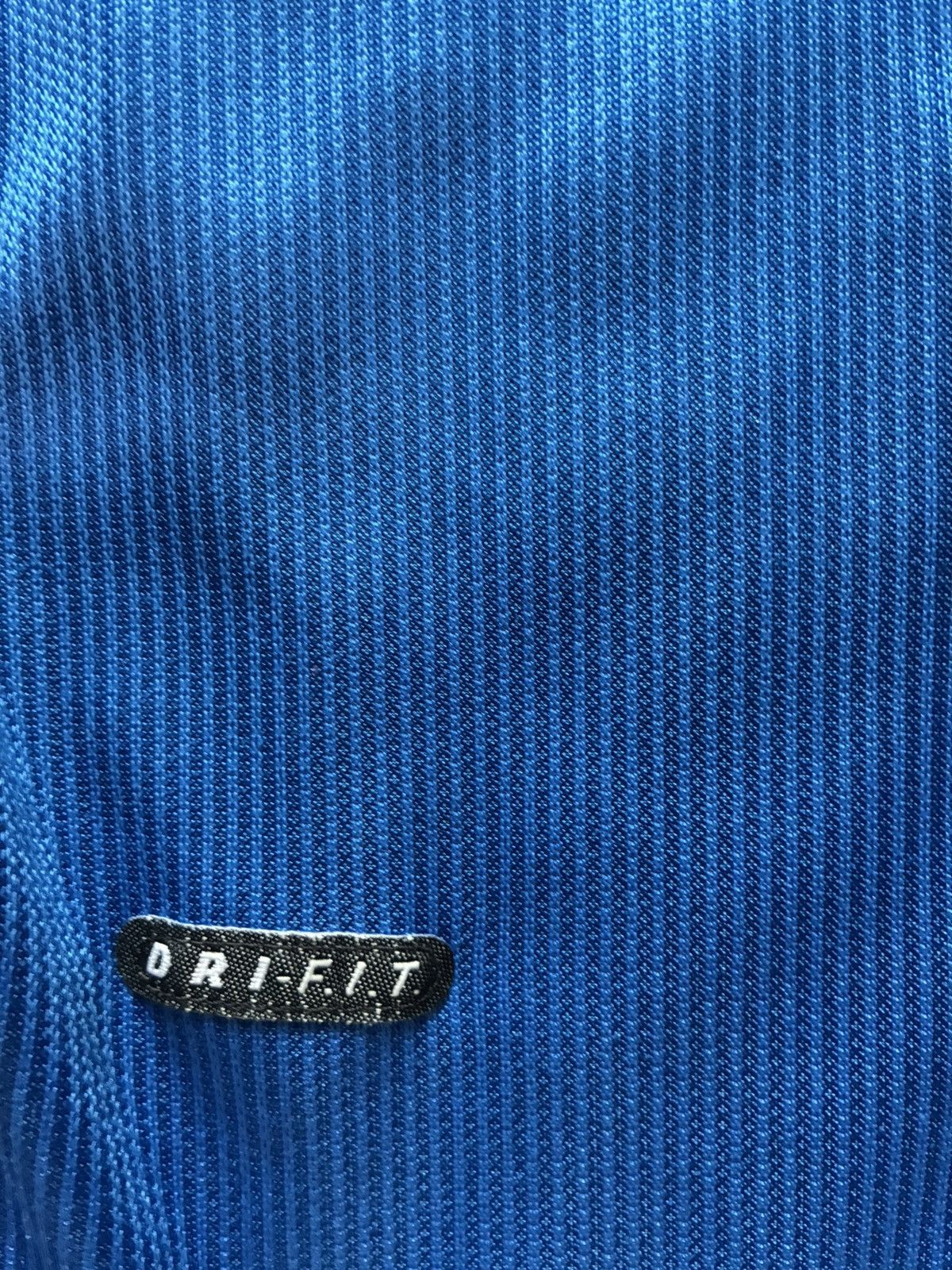 Nike 1998 Italy Home Jersey Size US L / EU 52-54 / 3 - 4 Thumbnail