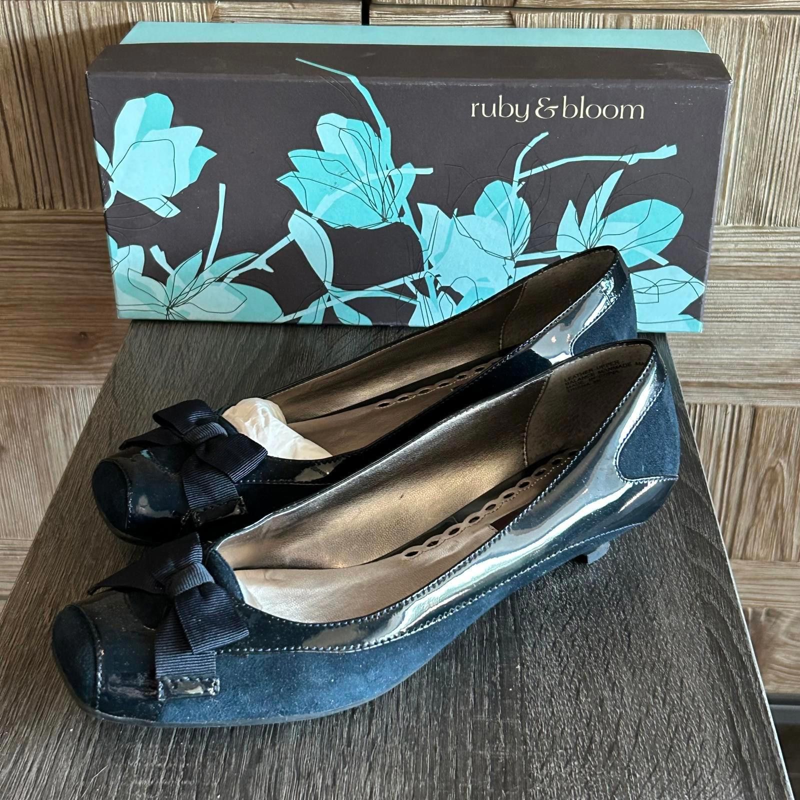 Designer ruby & bloom Navy Suede Patent Leather Trim Womens Size 8N Size US 8 / IT 38 - 2 Thumbnail