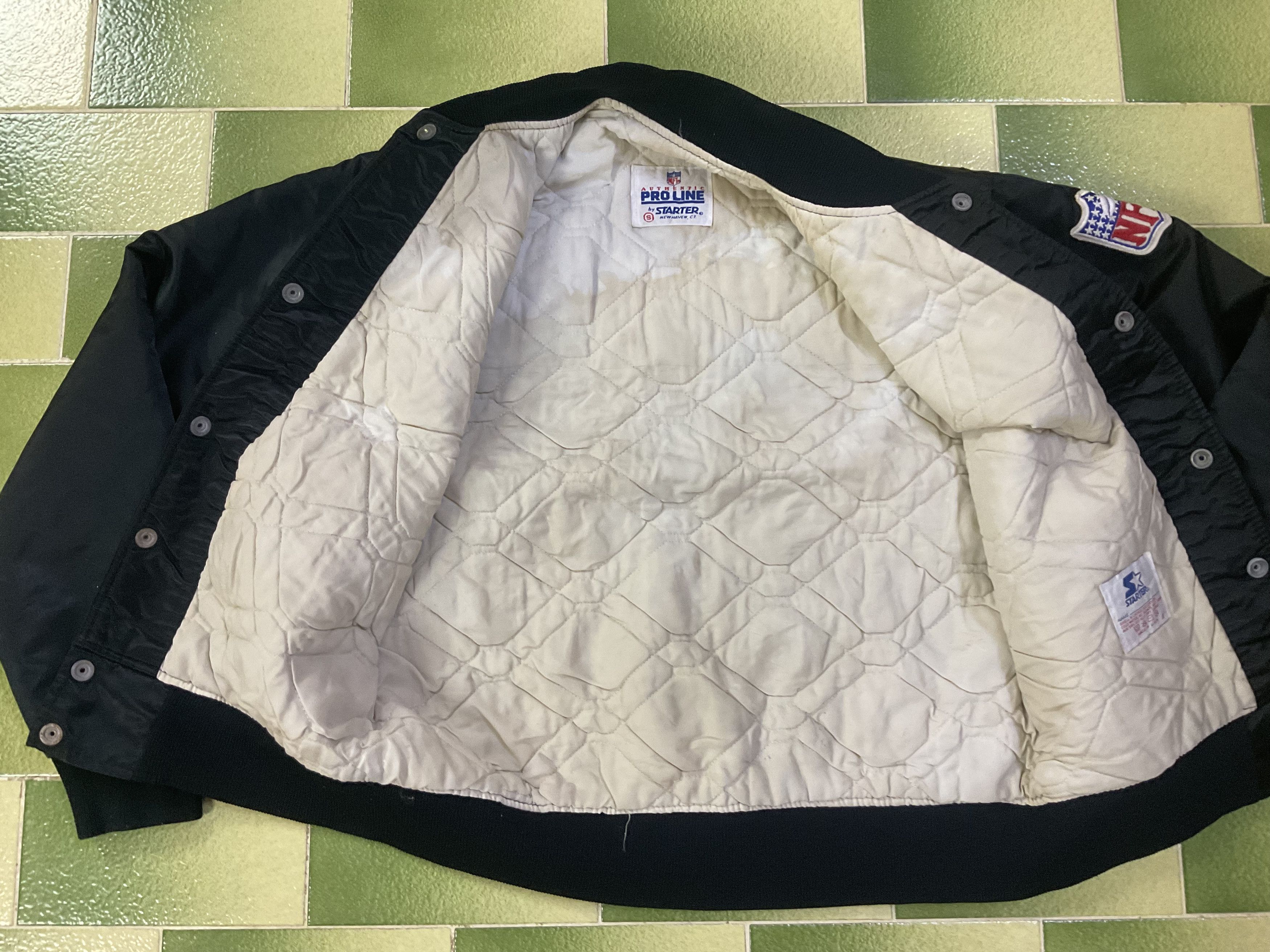 NFL Vintage Starter NFL Oakland Raiders Satin Bomber Jacket Size US S / EU 44-46 / 1 - 6 Thumbnail