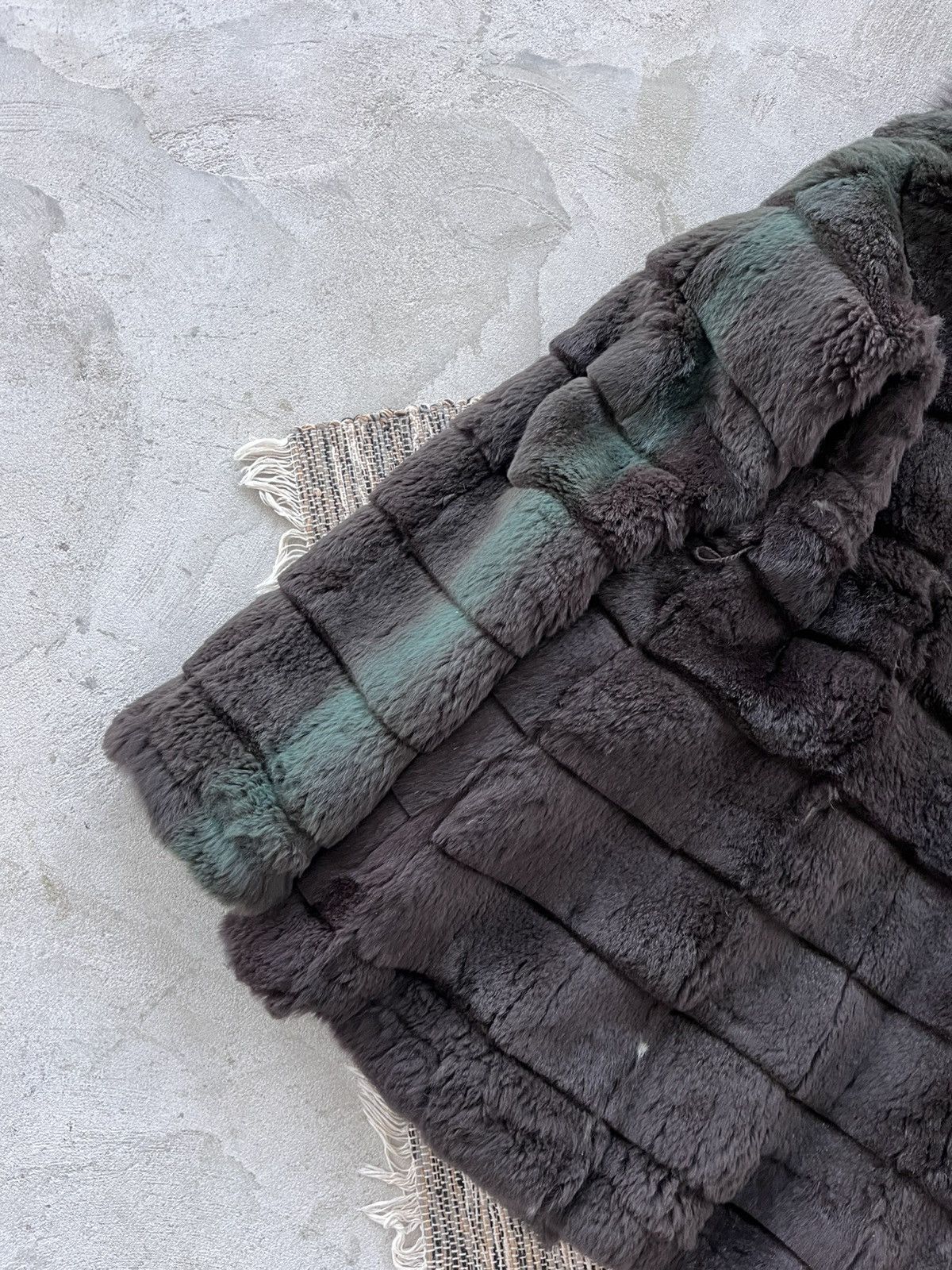 Japanese Brand Vintage Lynx Fur Coat Avantgarde Y2K Dark Grey Green Tint Size M / US 6-8 / IT 42-44 - 11 Thumbnail