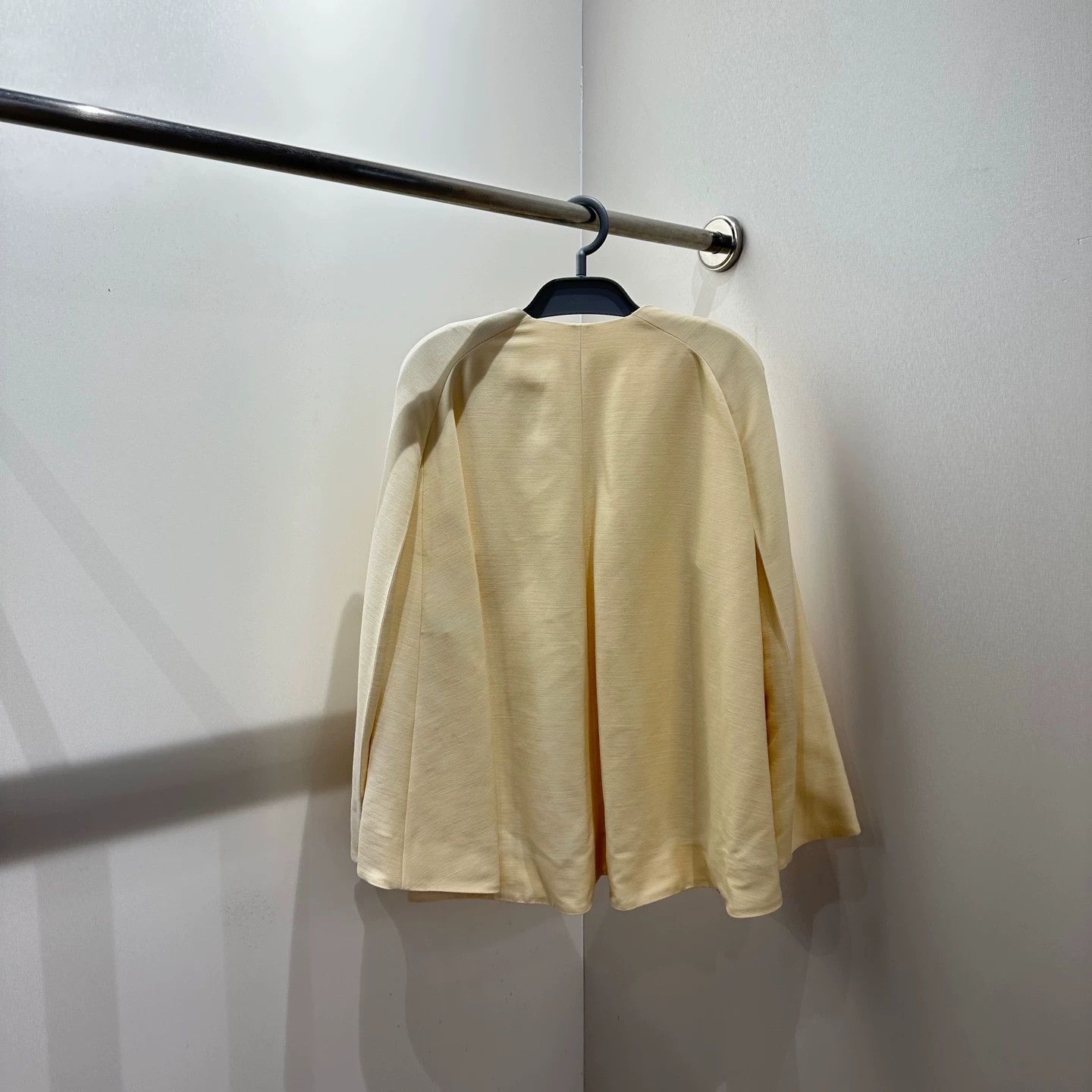 Hermes Hermes mar247 Cream zip wool jacket 34 Size XS / US 0-2 / IT 36-38 - 2 Thumbnail