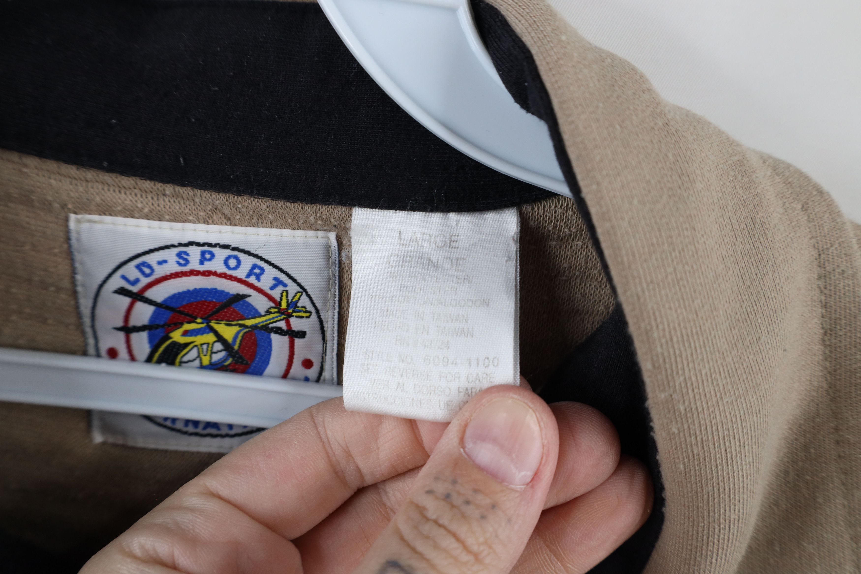 Vintage Vintage 90s Streetwear Textured Collared Pullover Polo Shirt Size US L / EU 52-54 / 3 - 7 Thumbnail
