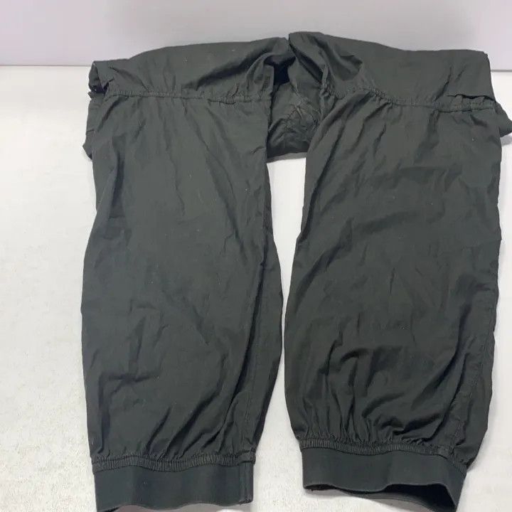 Stone Island Stone Island Black Casual Pants for Men Size US 31 - 9 Thumbnail