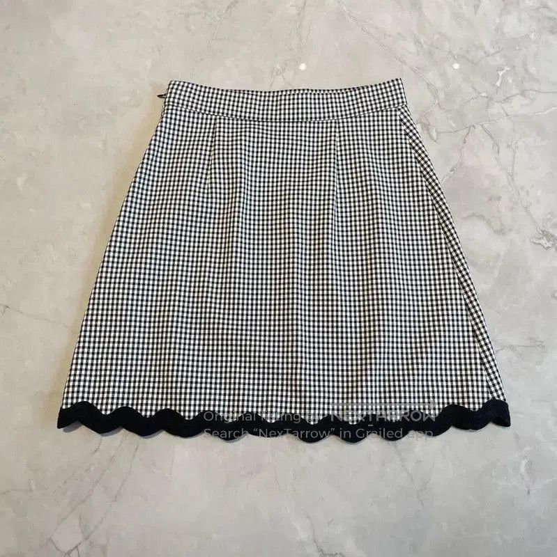 Miu Miu Miu Miu Summer Checkered Skirt in Black and White . Size 24" / US 00 / IT 34 - 4 Thumbnail