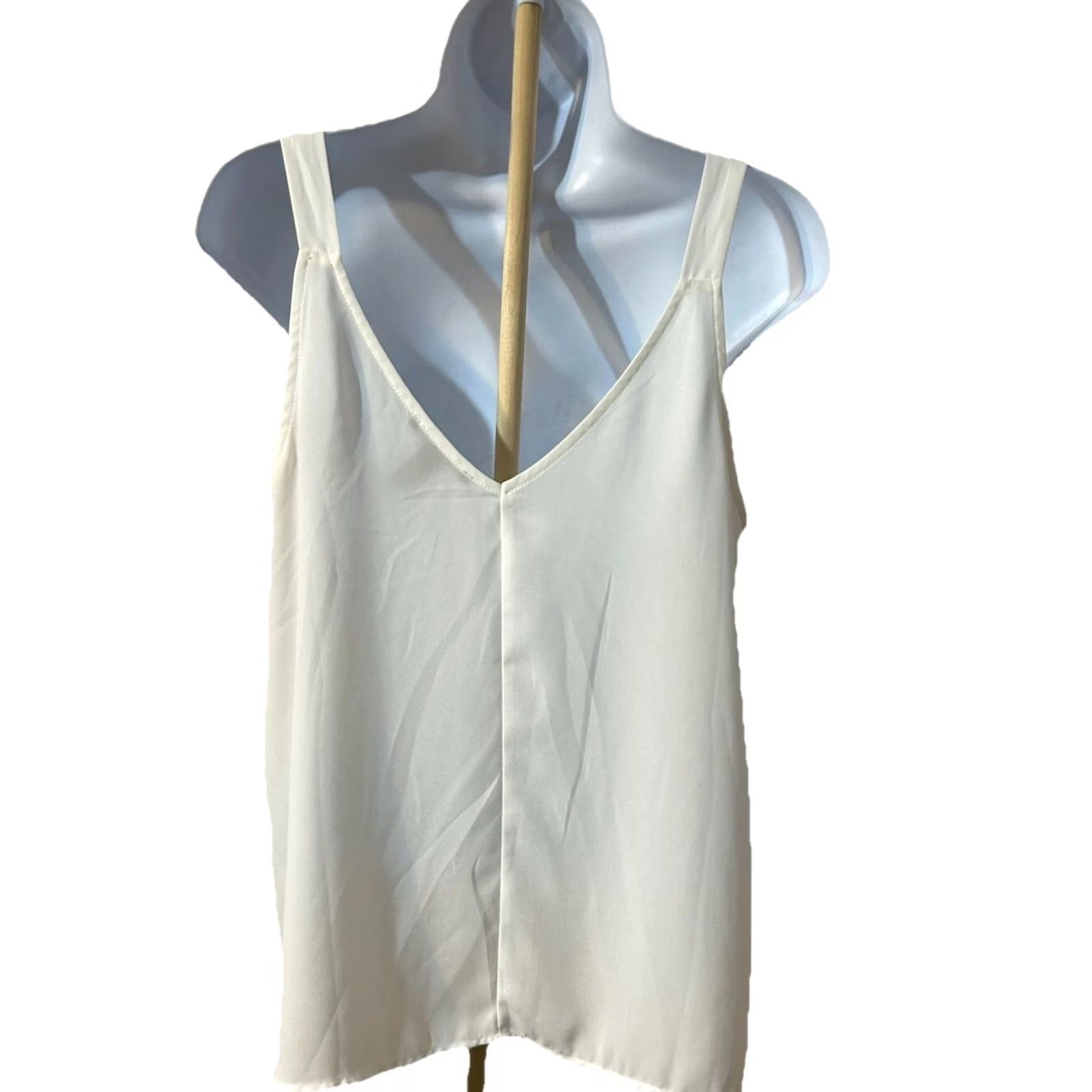 Forever 21 FOREVER 21 Shirt Womens S White Cami Top Women Small Scoop Neck Tank Sleeveless Light Size S / US 4 / IT 40 - 2 Thumbnail