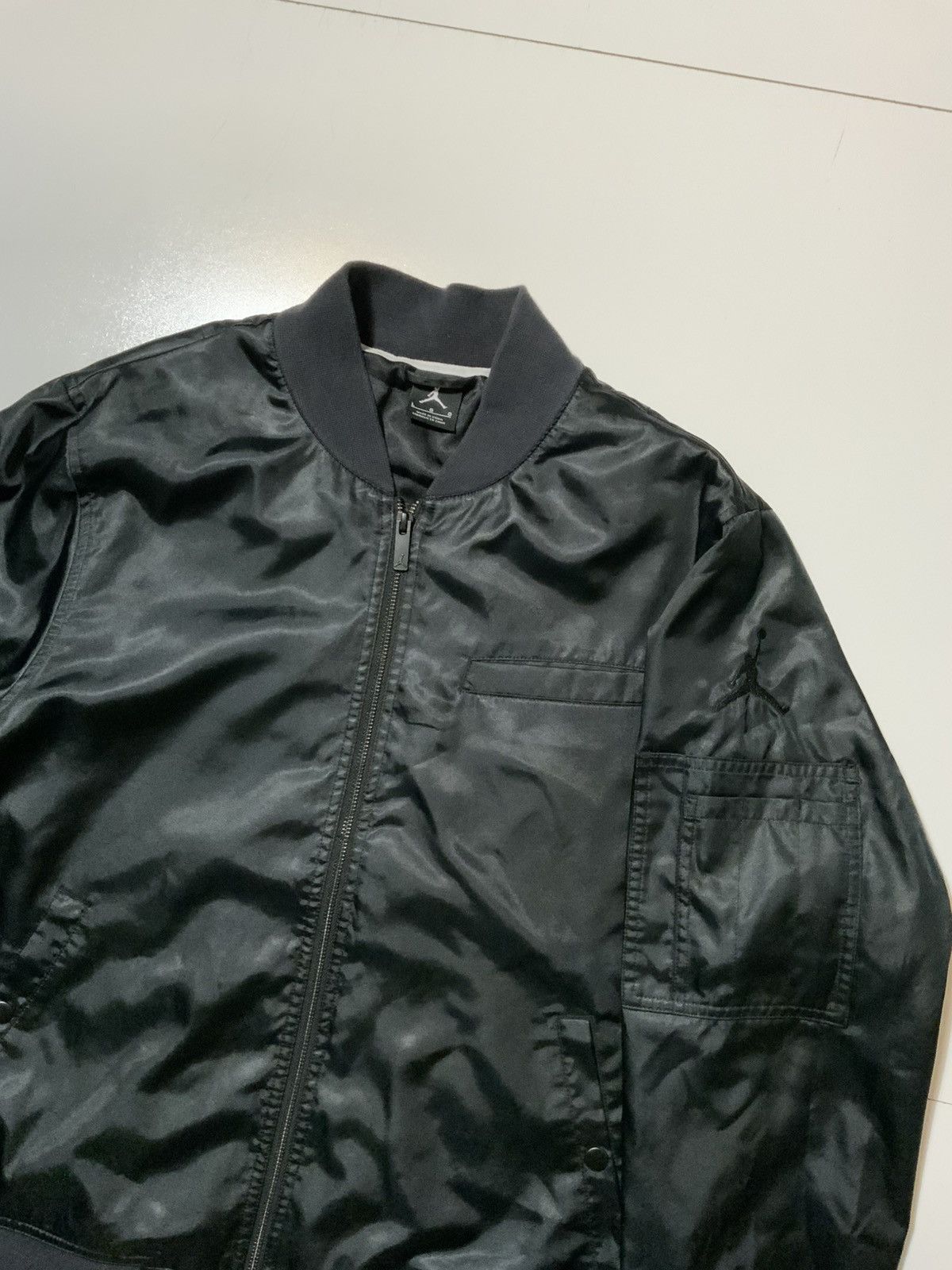 Jordan Brand Air Jordan Black Satin Retro Jumpman Logo Zip Bomber Jacket Size US L / EU 52-54 / 3 - 6 Thumbnail