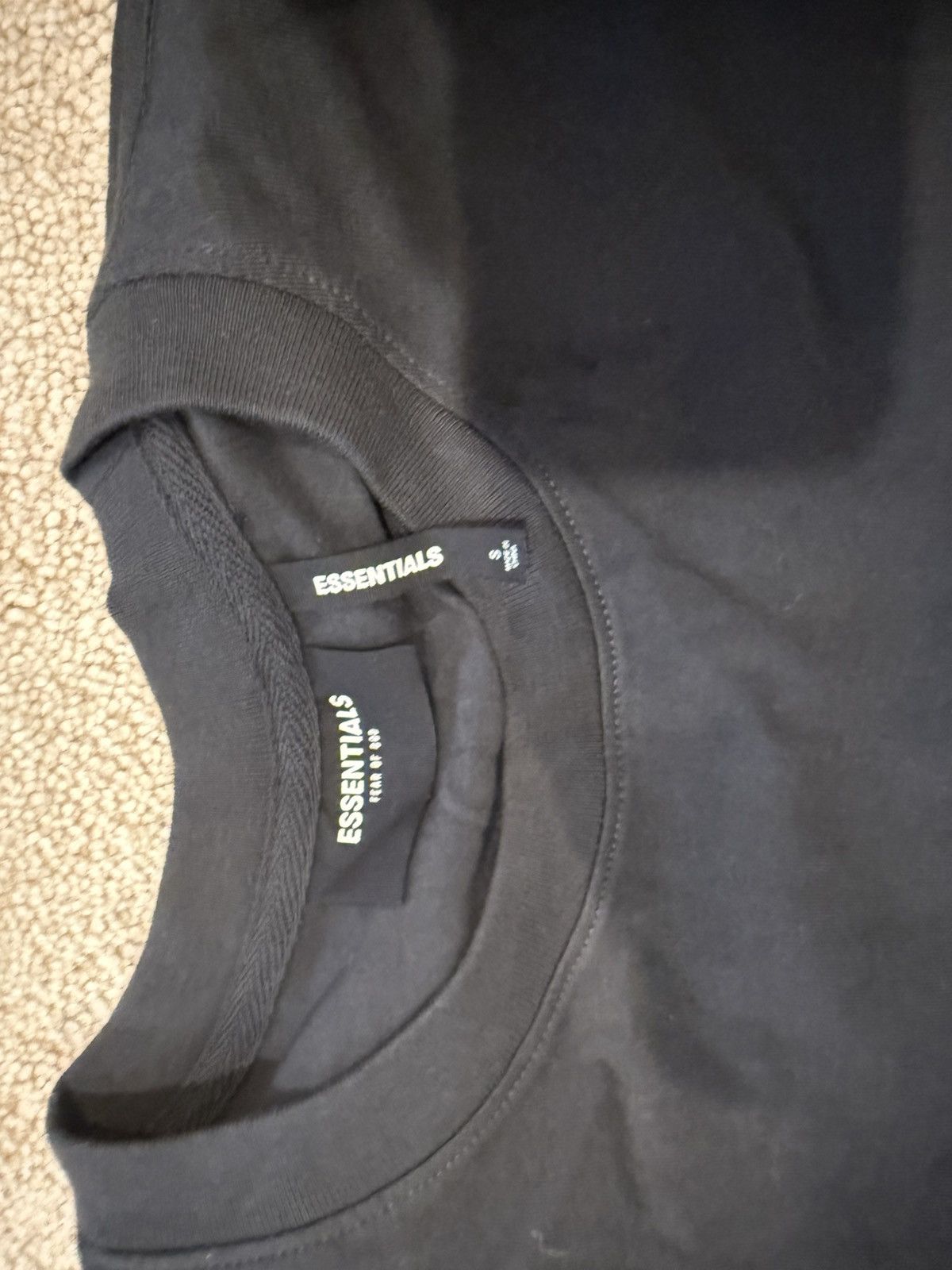 Fear of God 🔥 fear of god essentials black on black reflexive tee size S Size US S / EU 44-46 / 1 - 5 Thumbnail