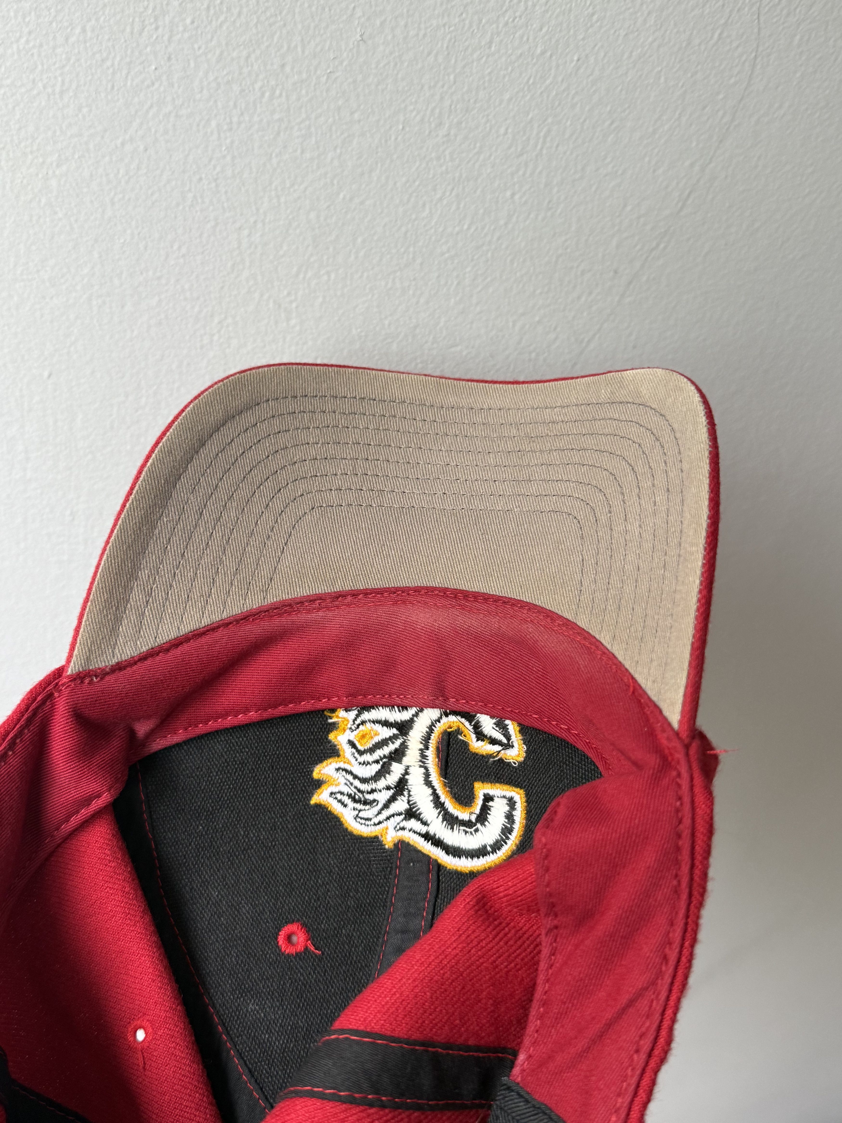 NHL Calgary Flames '47 Signed NHL Hockey Team Official Hat Cap Size ONE SIZE - 8 Thumbnail