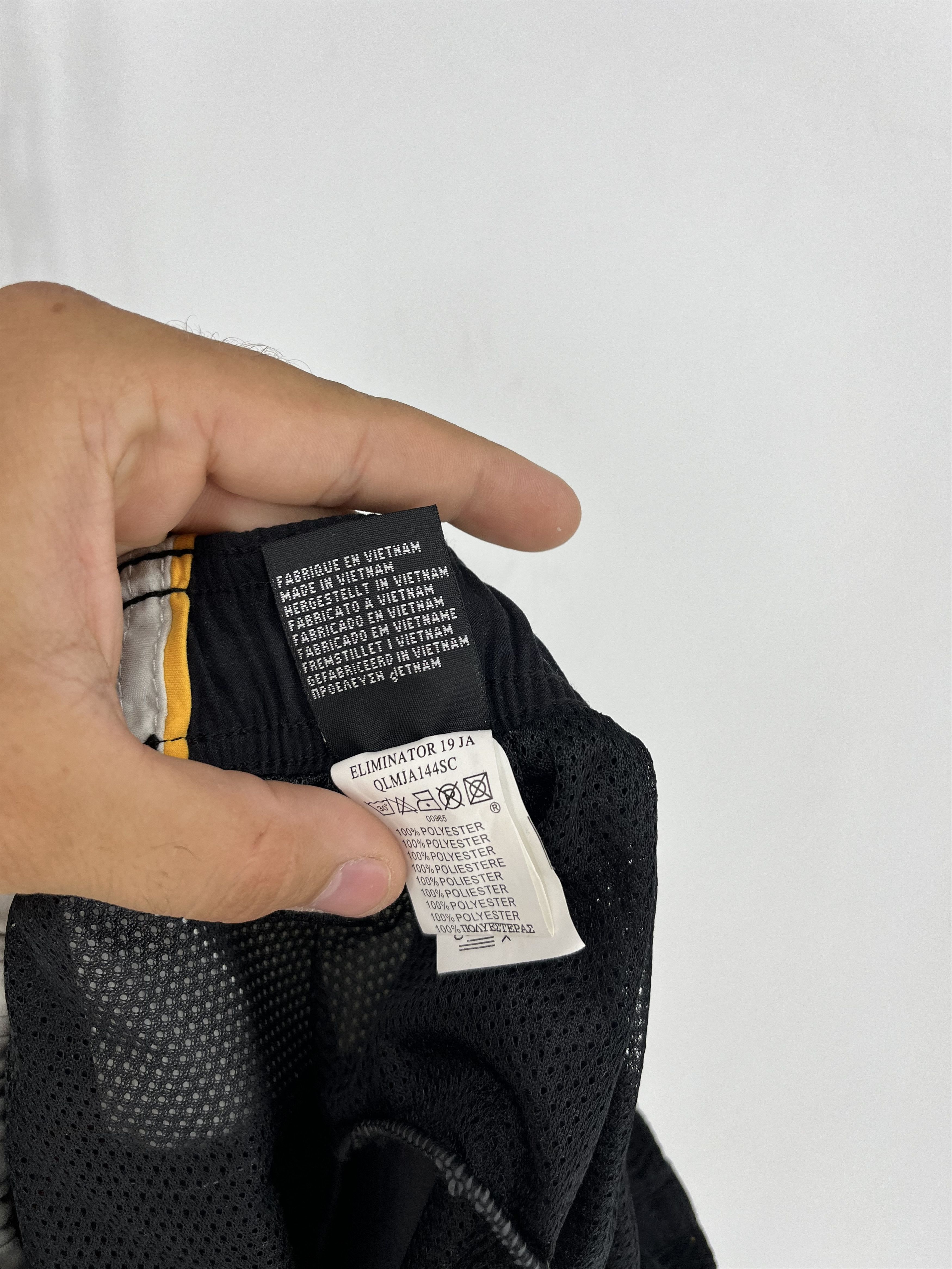 Quiksilver Vintage Quiksilver Shorts Big Logo Y2K Style 90s Surfing Size US 36 / EU 52 - 10 Thumbnail