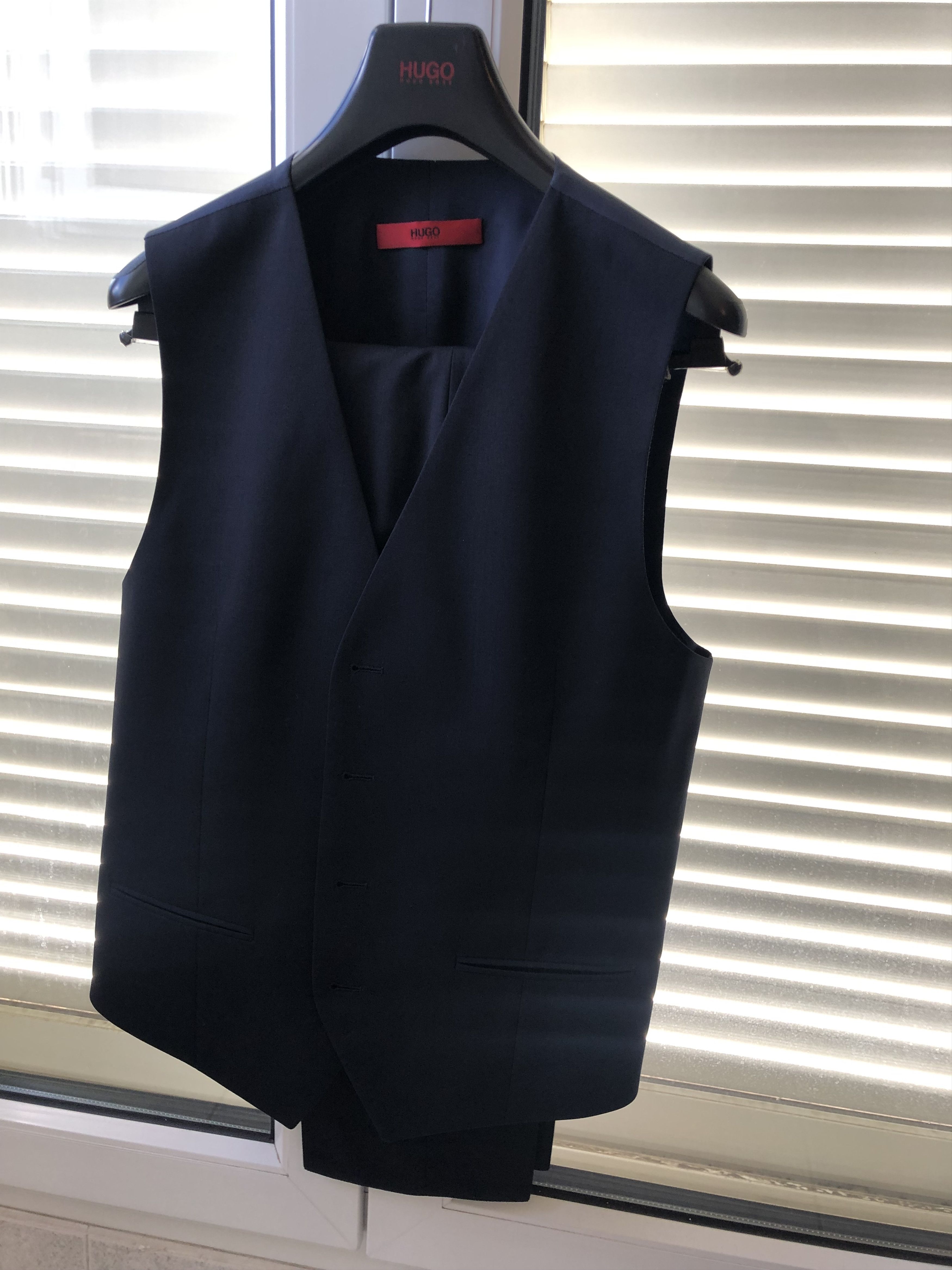 Hugo Boss HUGO by Hugo Boss 3-Piece Suit – Dark Navy – Size 50 (slim) Size 50S - 5 Thumbnail