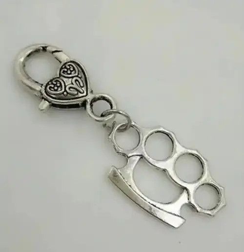 VIBE Vintage Alloy Brass Knuckle keychain Size ONE SIZE - 7 Thumbnail