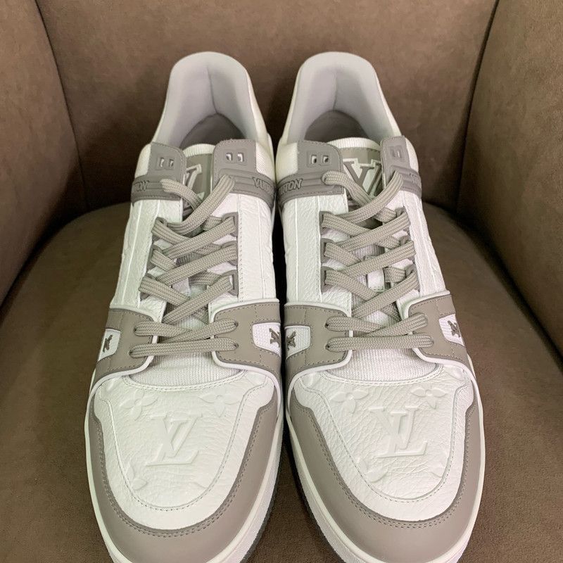 Louis Vuitton Louis Vuitton Classic Print Fashion Sneakers for Men -2508 Size US 11 / EU 44 - 2 Thumbnail