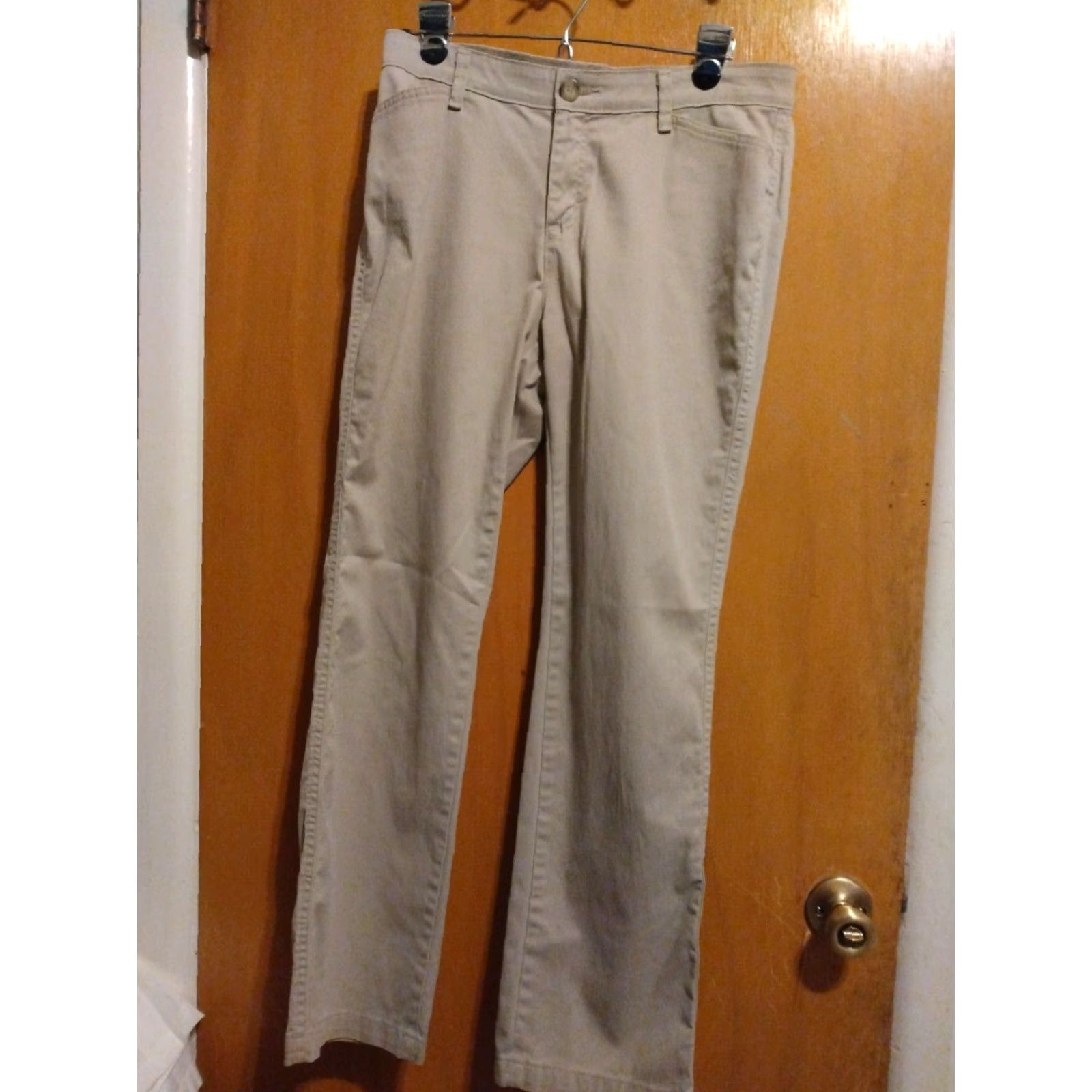 Lee **Lee Rider Women's Petite Size 8 Tan Cotton/Spandex Pants** User: Lee Rider Women's Petite Size 8 Tan Cotton/Spandex Pants Size 30" / US 8 / IT 44 - 2 Thumbnail