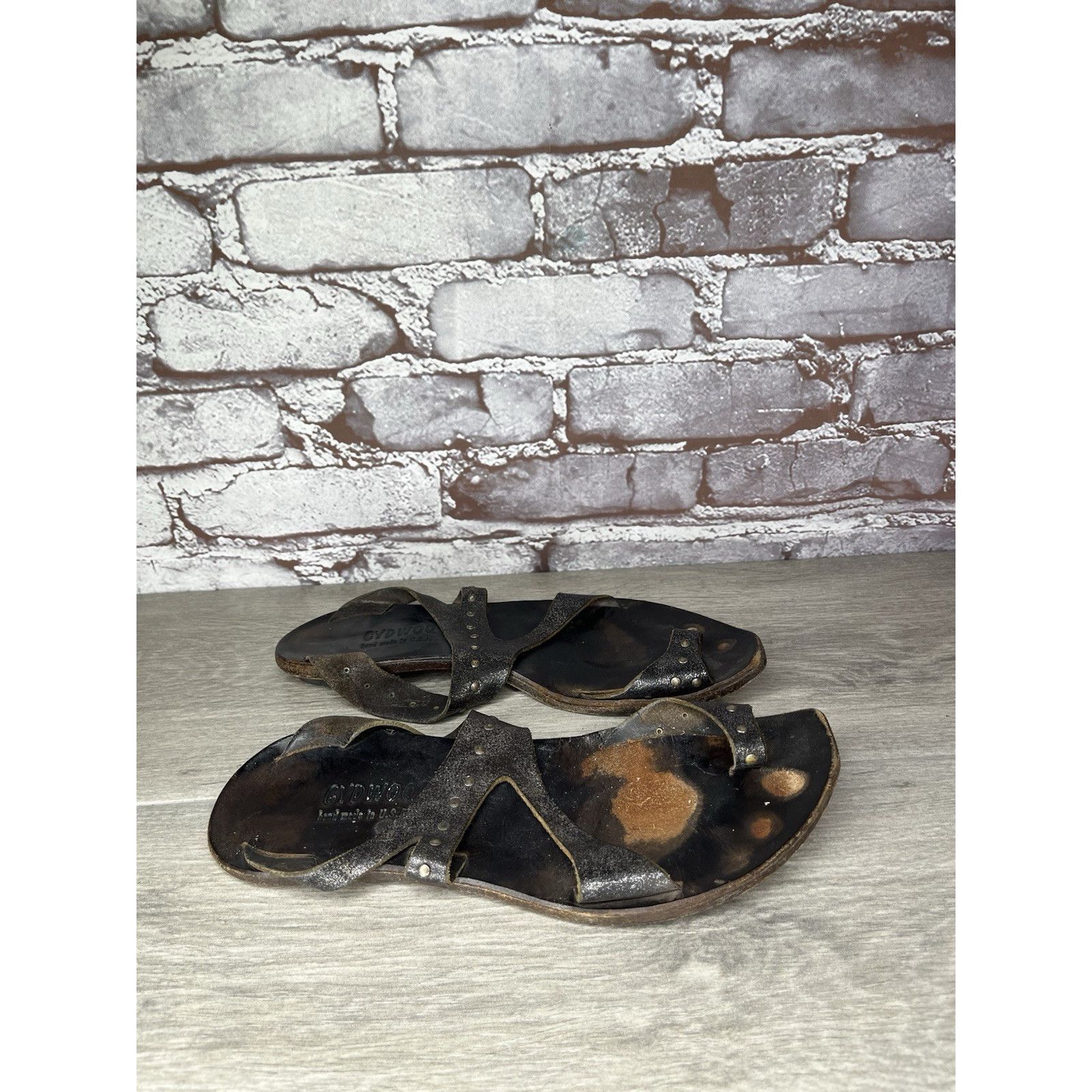 CYDWOQ Cydwoq Studs Studded Toe Thong Sandals Women Sz 37EU/6M Brow Size US 6.5 / IT 36.5 - 5 Thumbnail