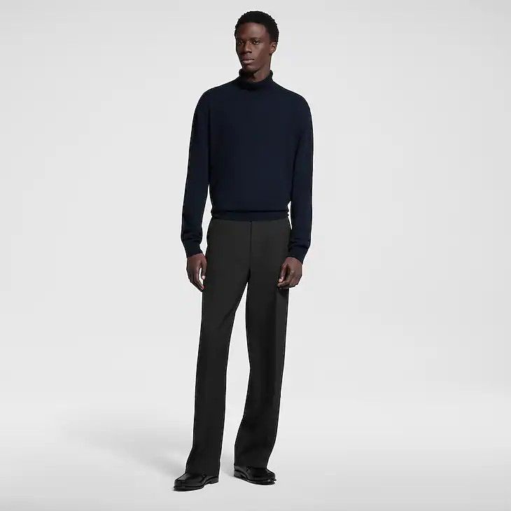 Louis Vuitton LVSE LV Embossed Turtle Neck Size US M / EU 48-50 / 2 - 3 Thumbnail