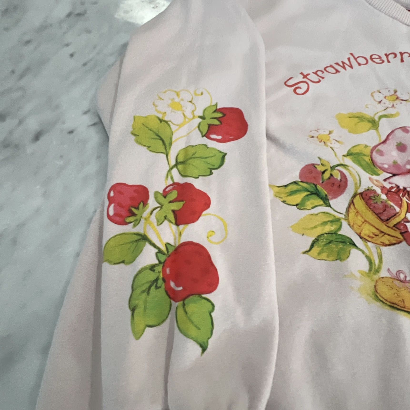Pinko Vintage Strawberry Shortcake Sweatshirt Womans Size Small Pale Pink Graphics Size S / US 4 / IT 40 - 5 Thumbnail