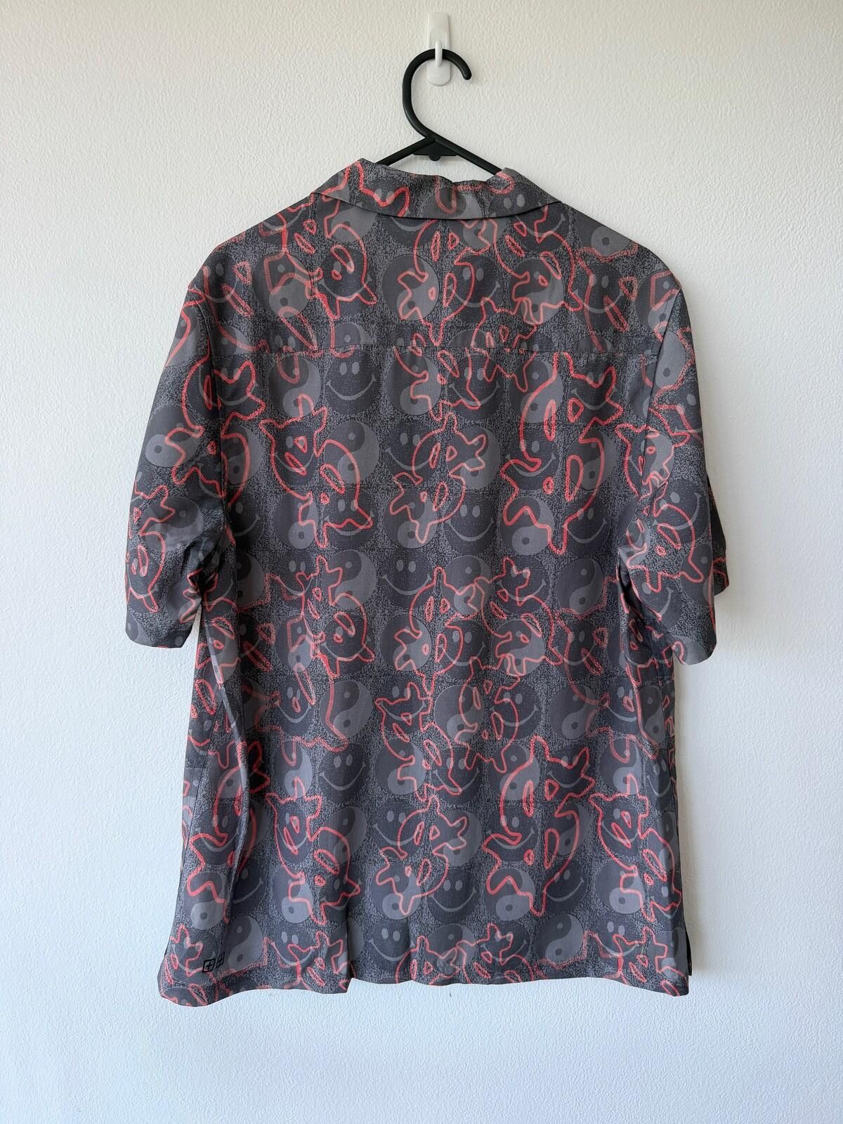 Ksubi new ksubi medium short sleeve shirt top resort yin grey red Size US M / EU 48-50 / 2 - 5 Thumbnail