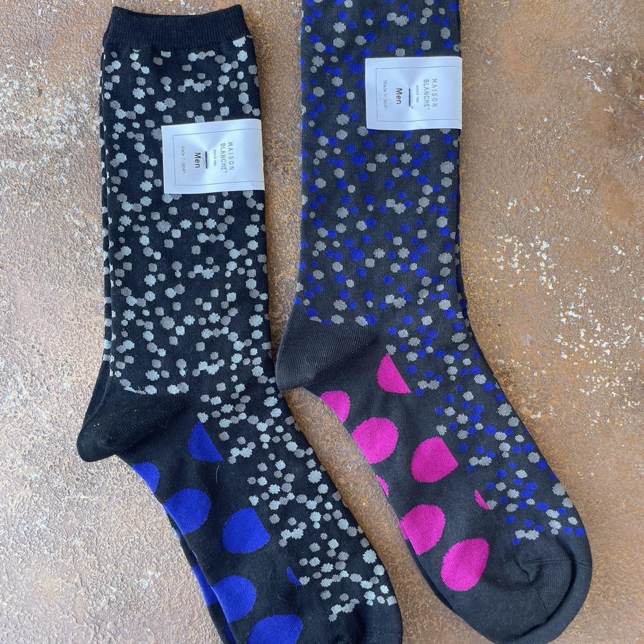 Urban Outfitters NWT Men’s MAISON BLANCHE polka black geometric socks sz Size ONE SIZE - 1 Thumbnail