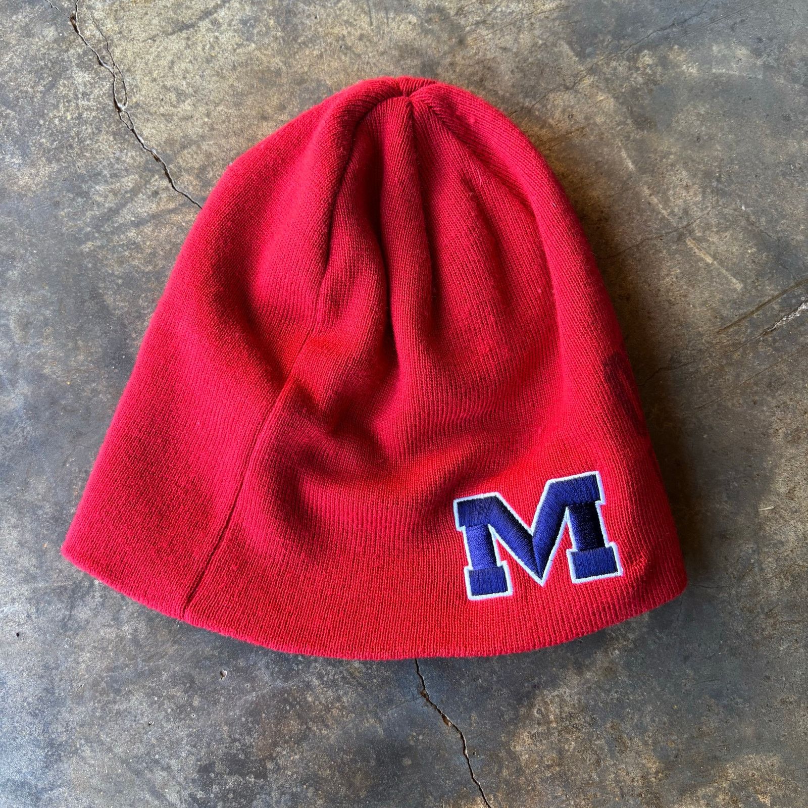 Nike Vintage Nike Ole Miss toboggan beanie hat Size ONE SIZE - 2 Thumbnail
